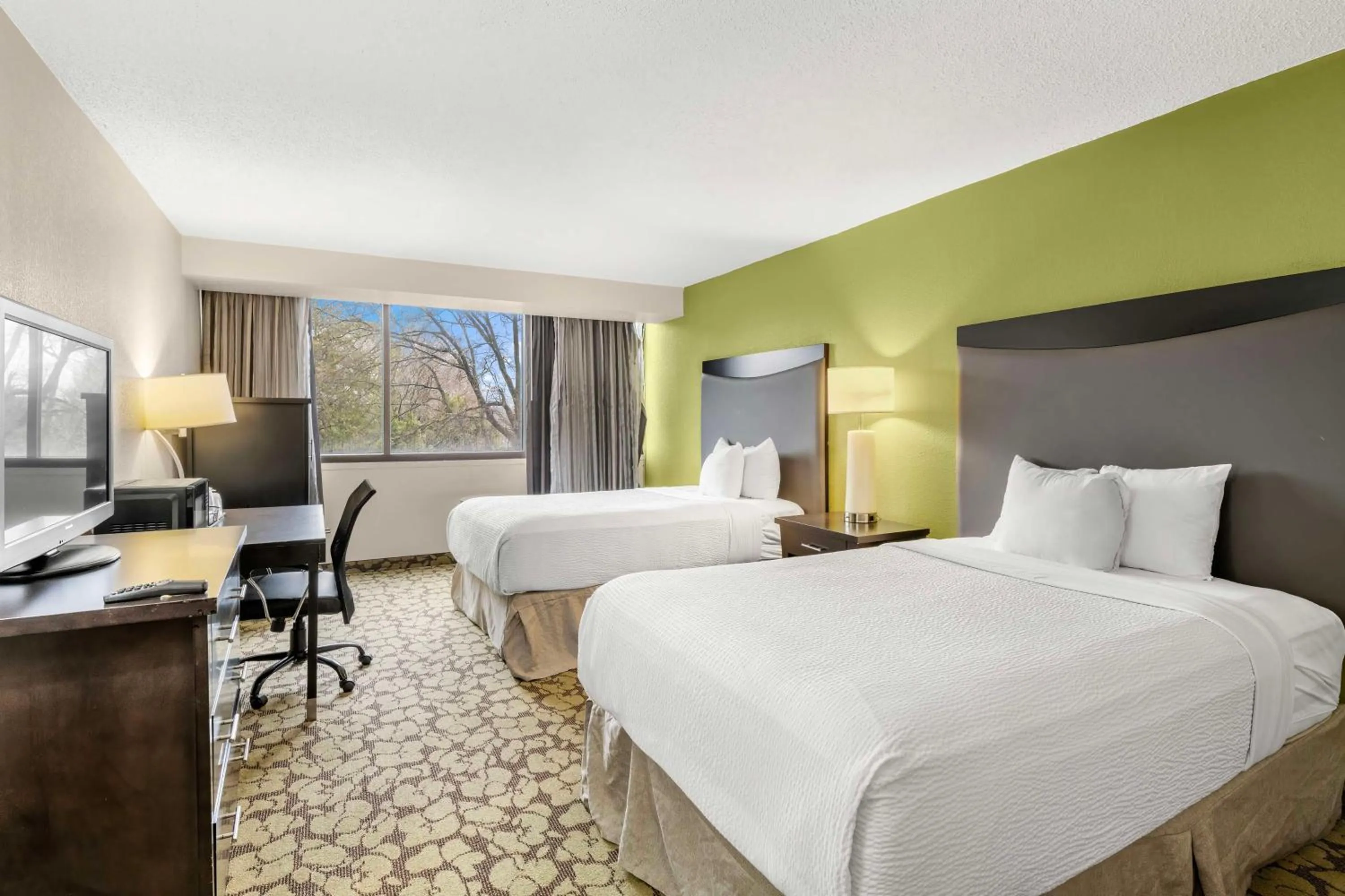 Two Queen Beds Classic in Red Lion Hotel Charlotte