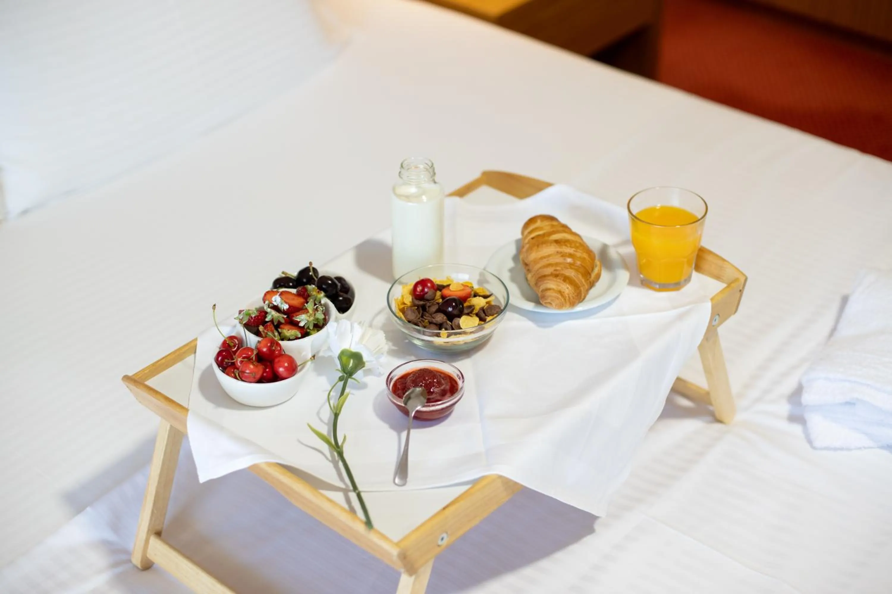 Double or Twin Room with Balcony and Sea View in Hotel Jaroal