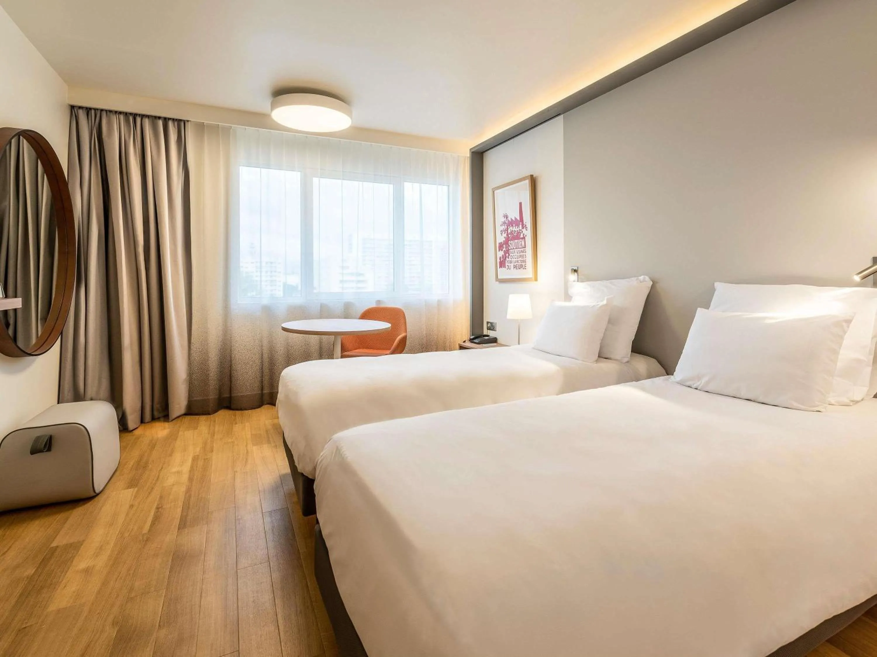 Classic Â Twin Room in Mercure Marseille Centre Prado Vélodrome