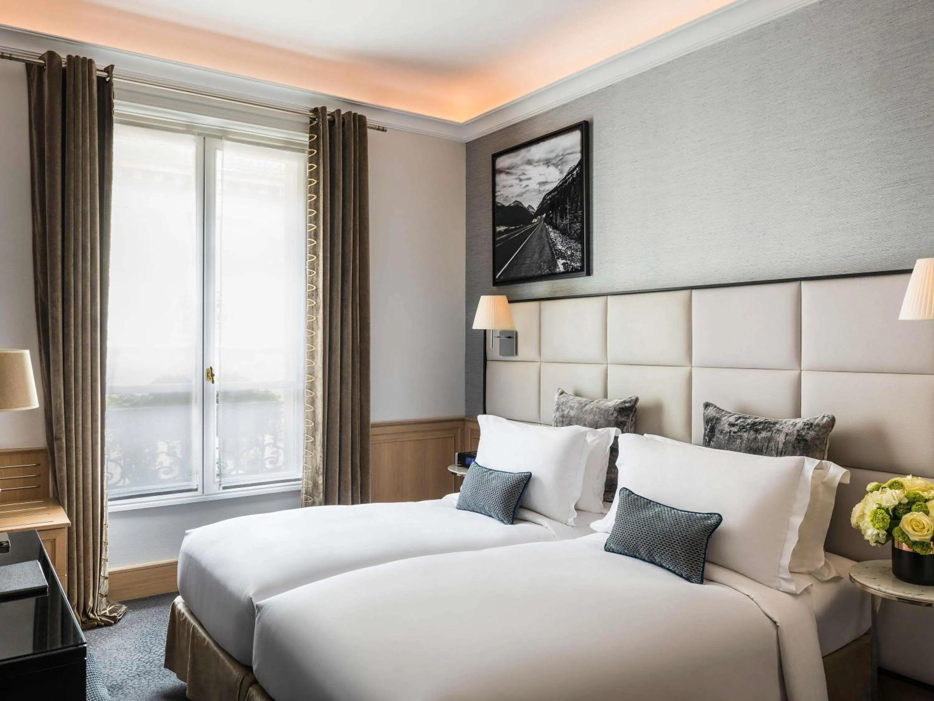 Superior Twin Room in Sofitel Paris Baltimore Tour Eiffel