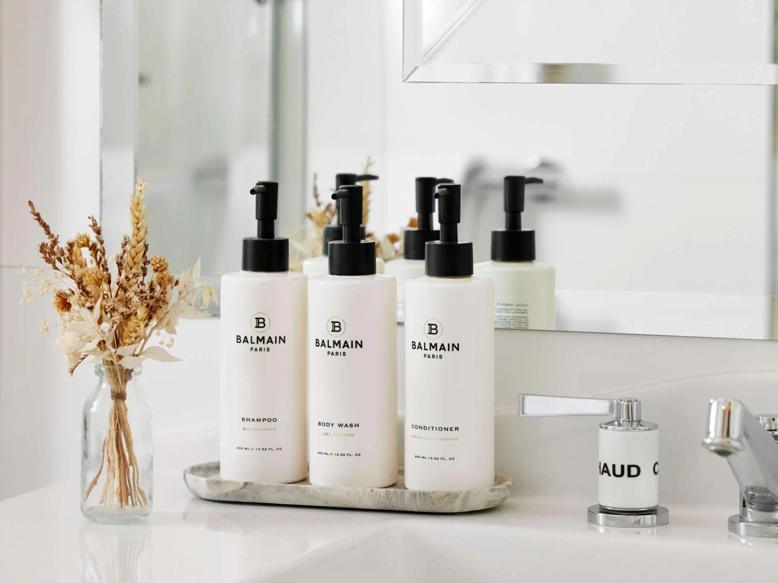 Classic Room with 1 Queen bed in Sofitel Paris Baltimore Tour Eiffel