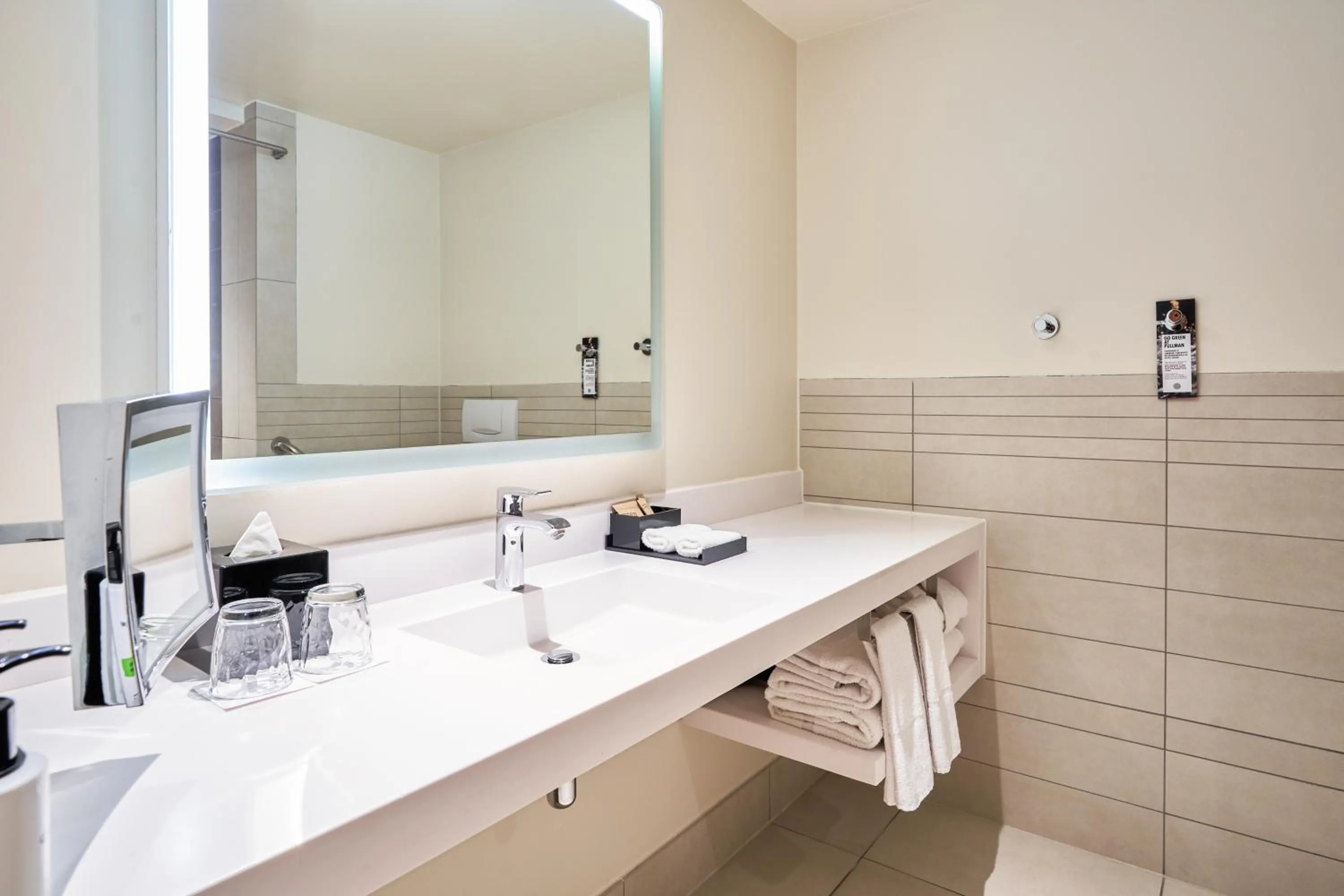 Presidential Suite with Two King Beds and One Double Sofa Bed - High Floor/Paris View in Pullman Paris Centre - Bercy