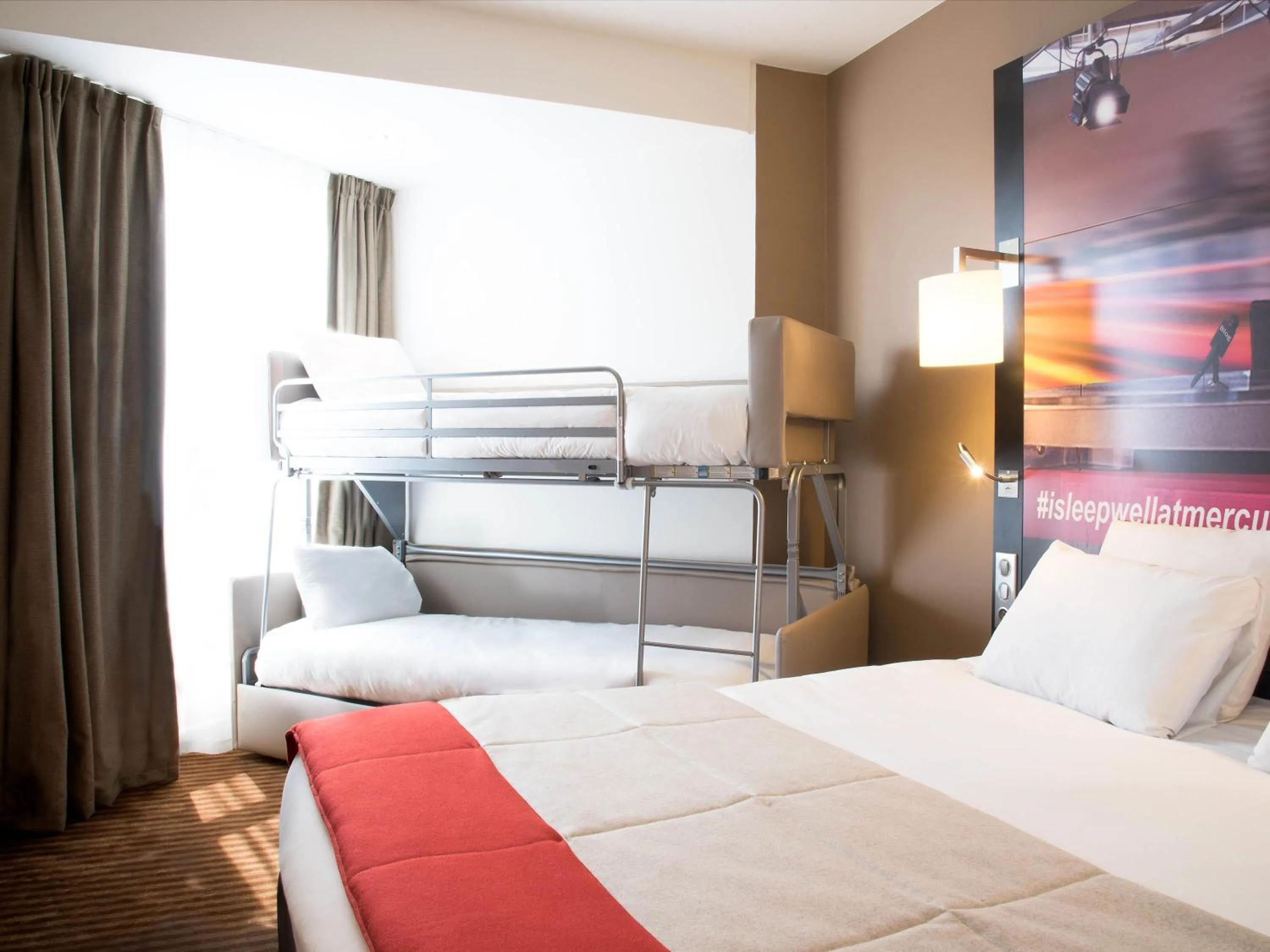 Standard Family Room with Double Bed and Bunk Beds in Mercure Paris Boulogne