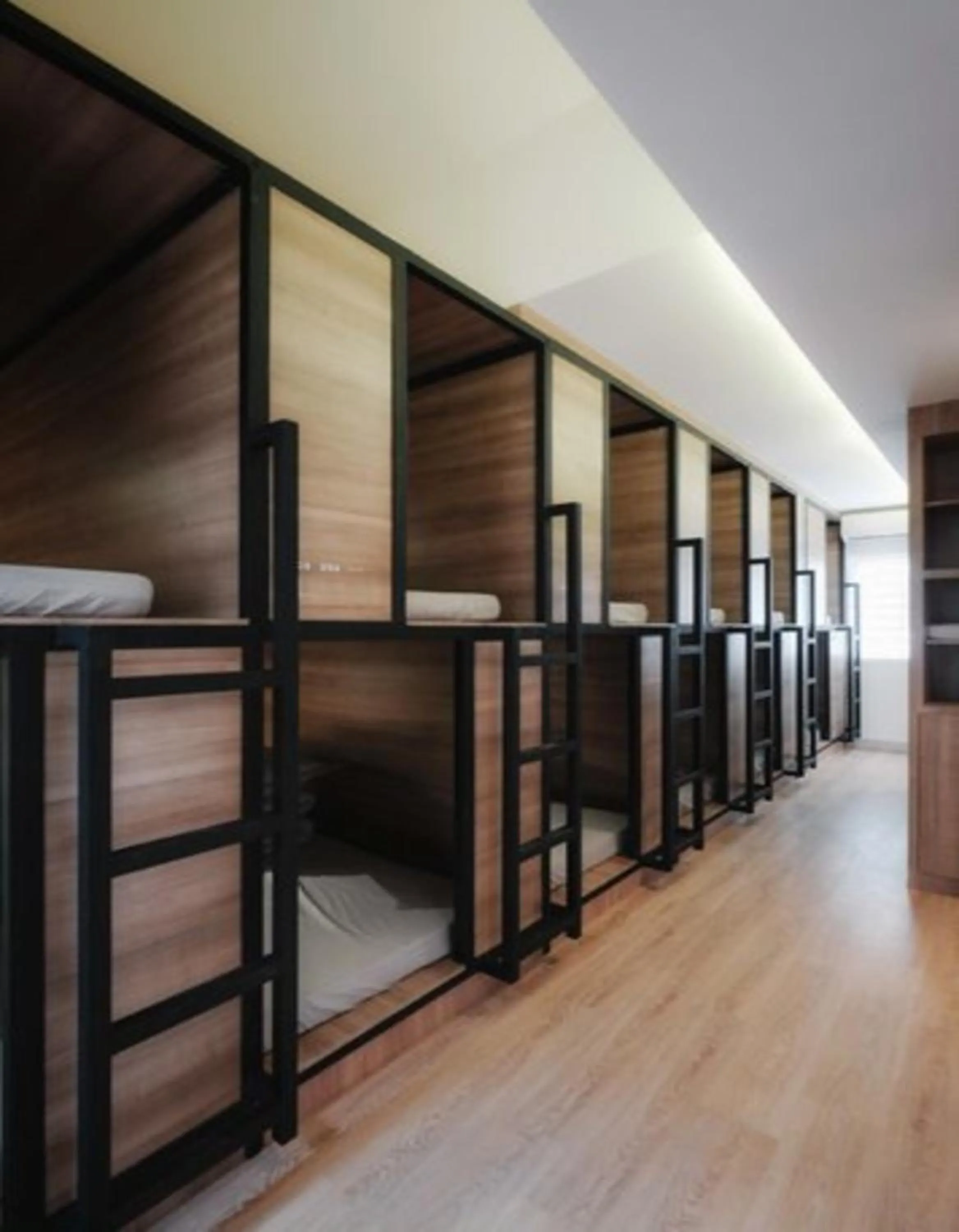 Bed in 10-Bed Mixed Dormitory Room in Semalam at Sun Yat Sen - SELF CHECK IN