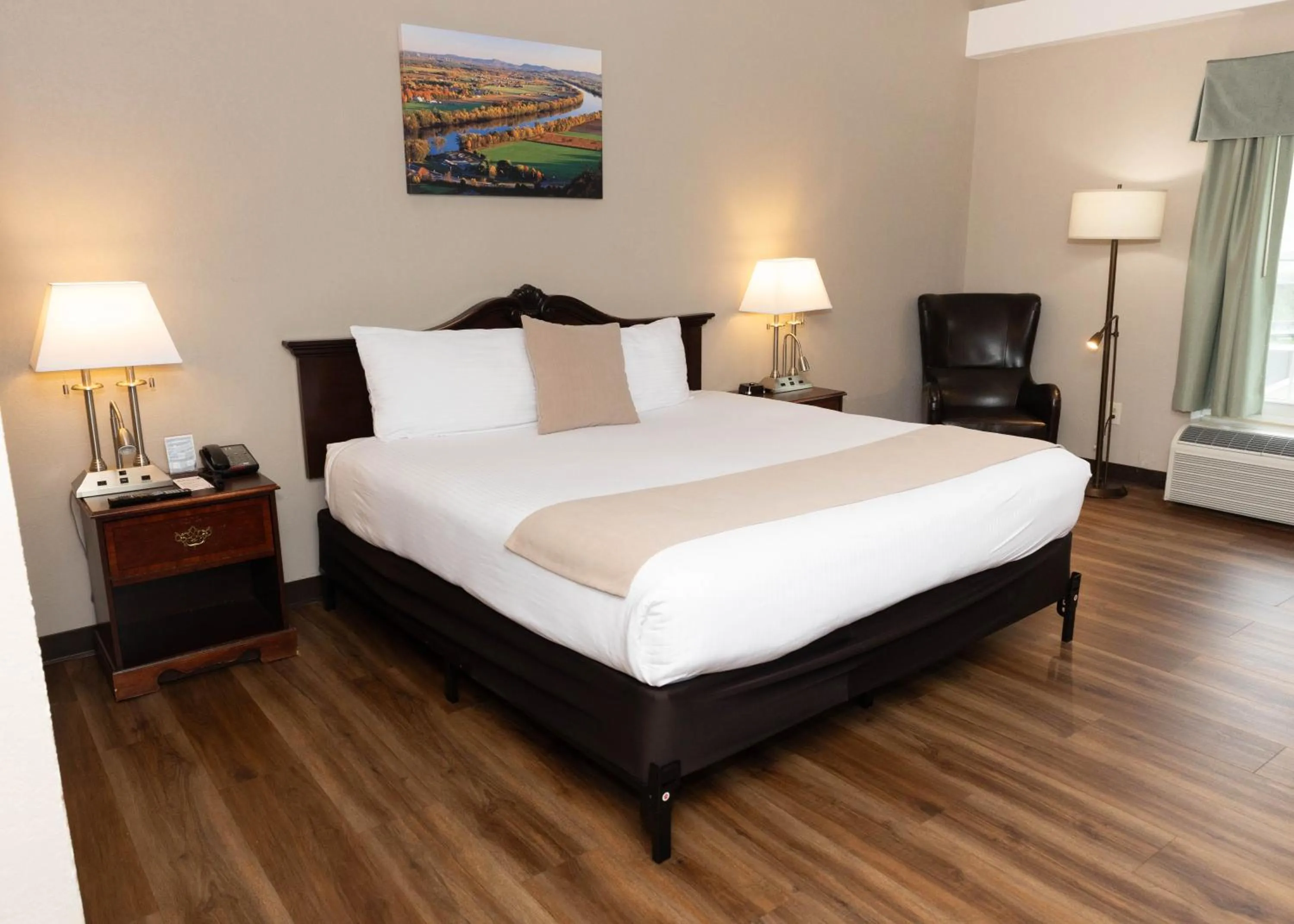 King Fireplace in D. Hotel Suites & Spa