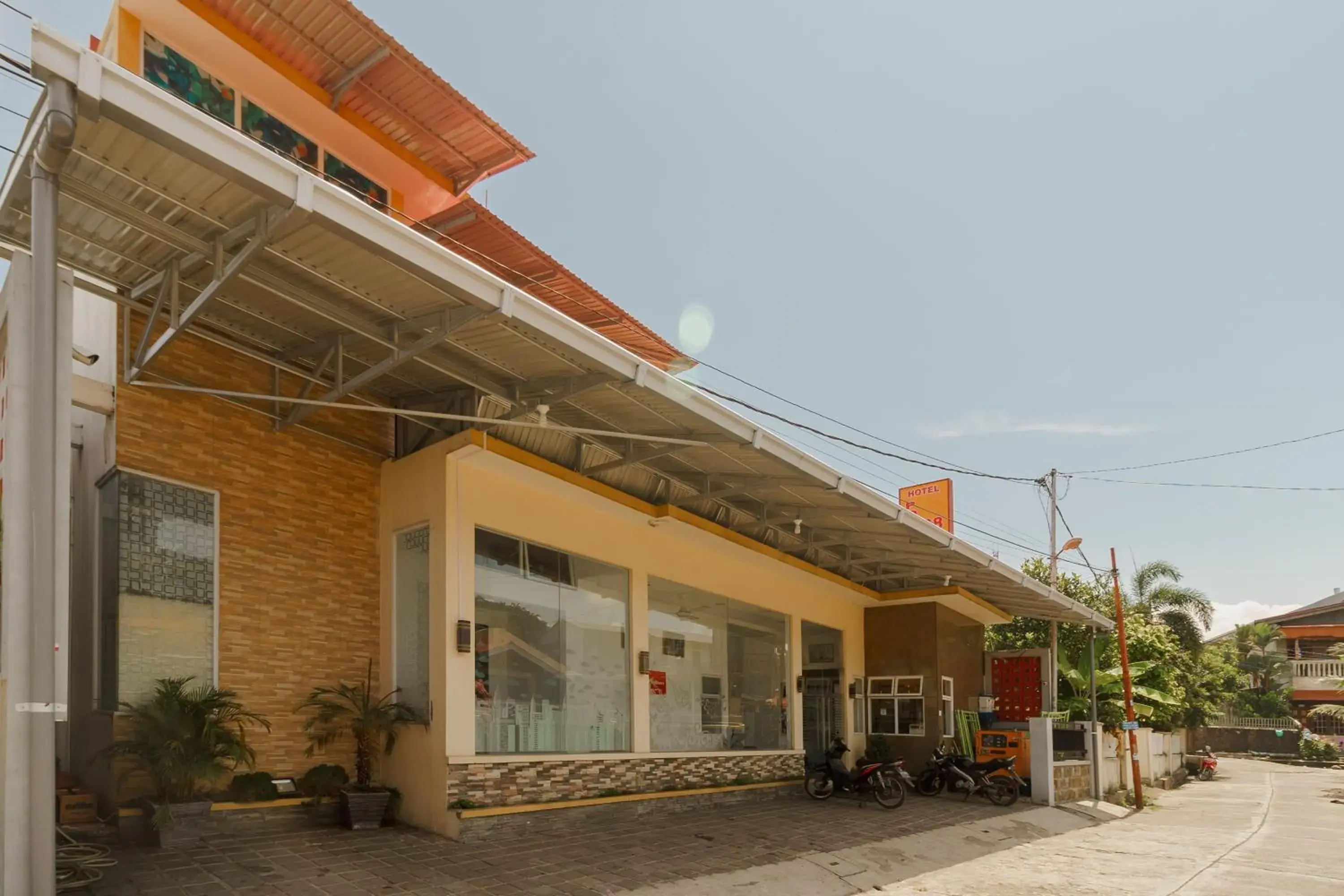 RedDoorz Syariah near Jembatan Siti Nurbaya Padang RedDoorz Syariah near Jembatan Siti Nurbaya Padang