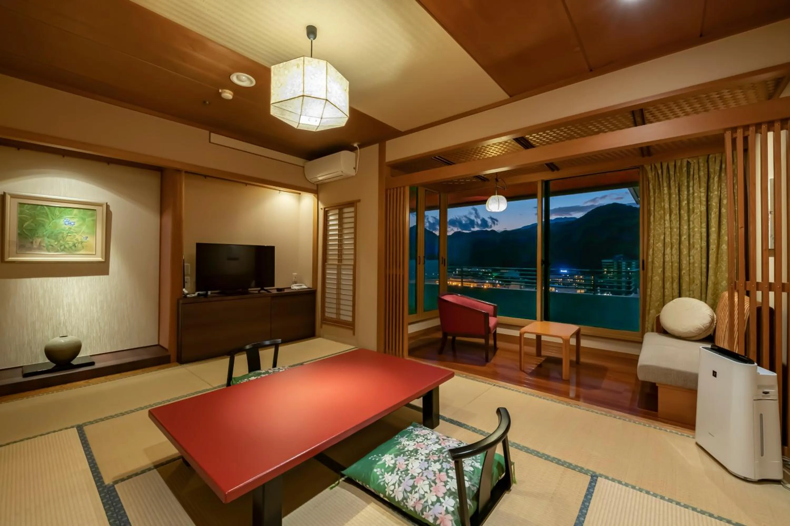 Deluxe Room with Tatami Area - Main Building - Non-Smoking in Kinugawa Grand Hotel Yumenotoki