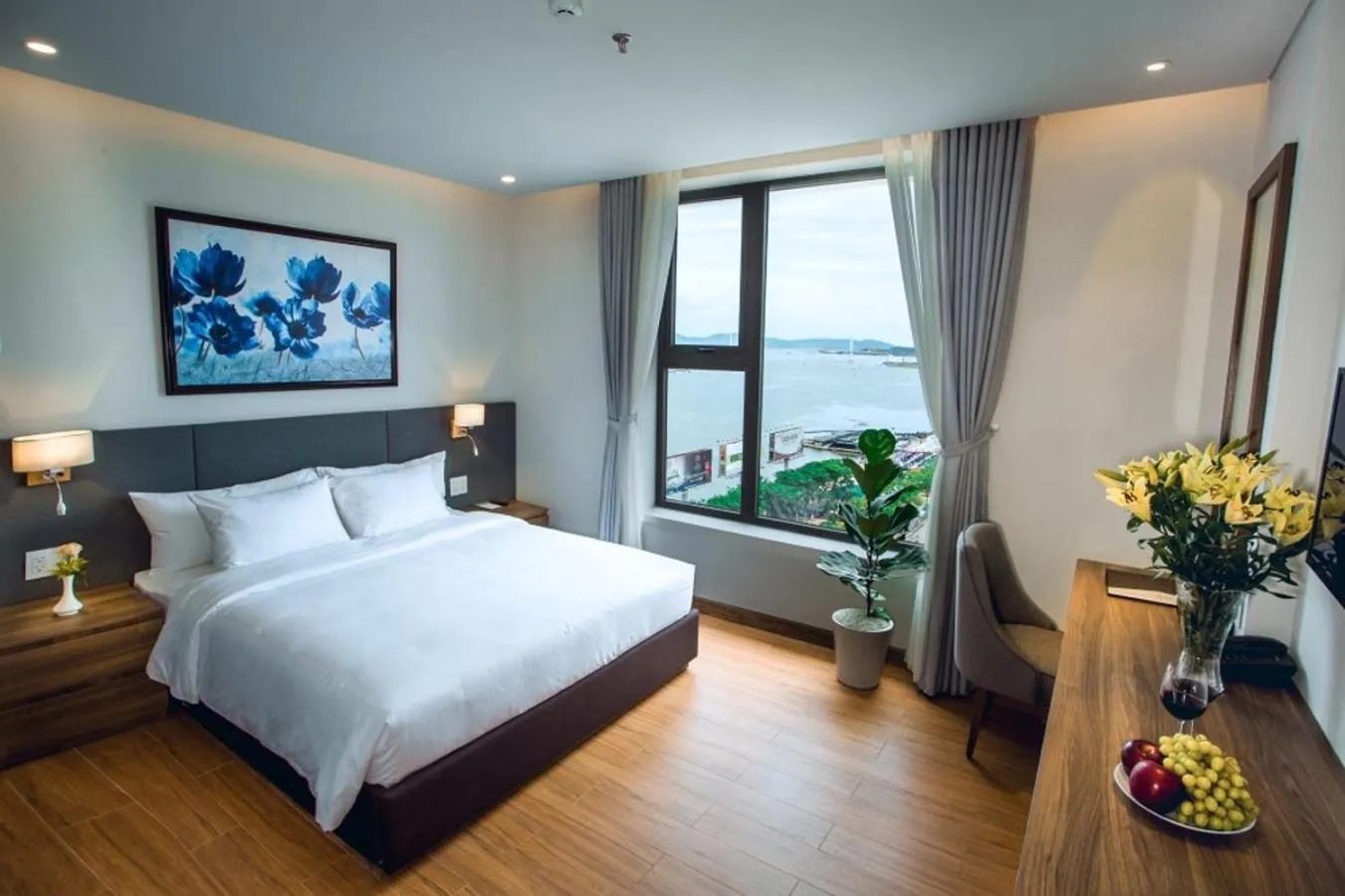 Superior Double Room with Partial River View - single occupancy in Glamour Hotel Da Nang
