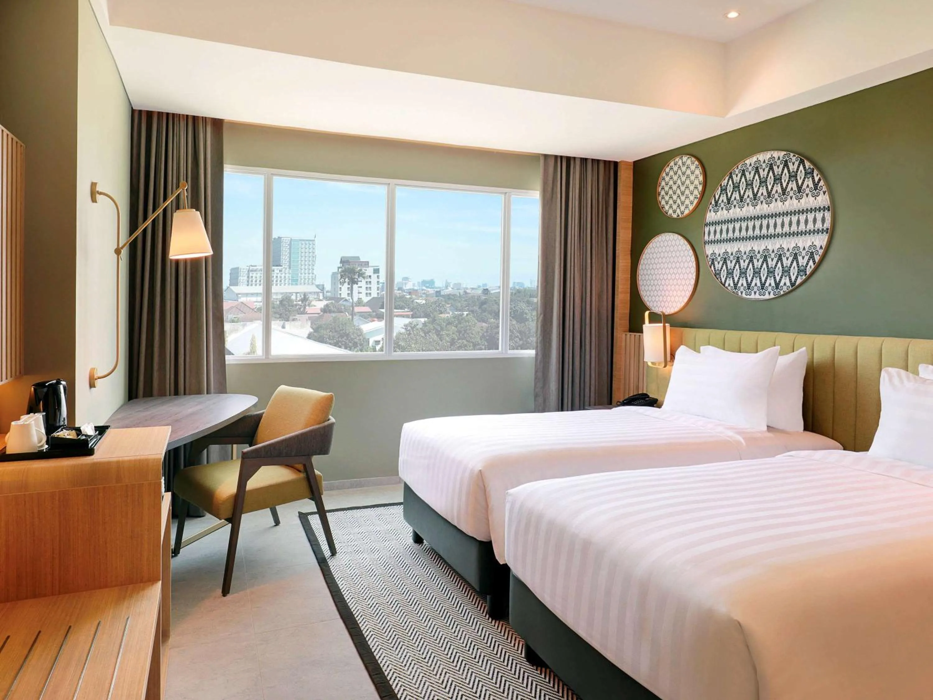 Superior Twin Room in Mercure Makassar Nexa Pettarani