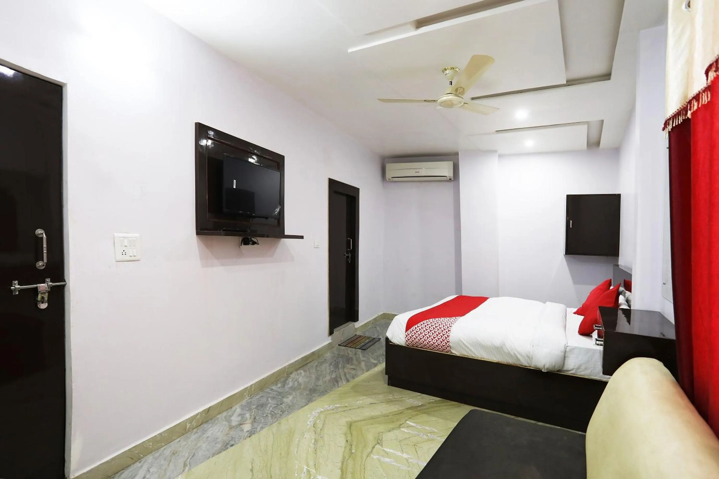 Standard Double Room - single occupancy in Hotel O Salt And Pepper Hotel And Resturant