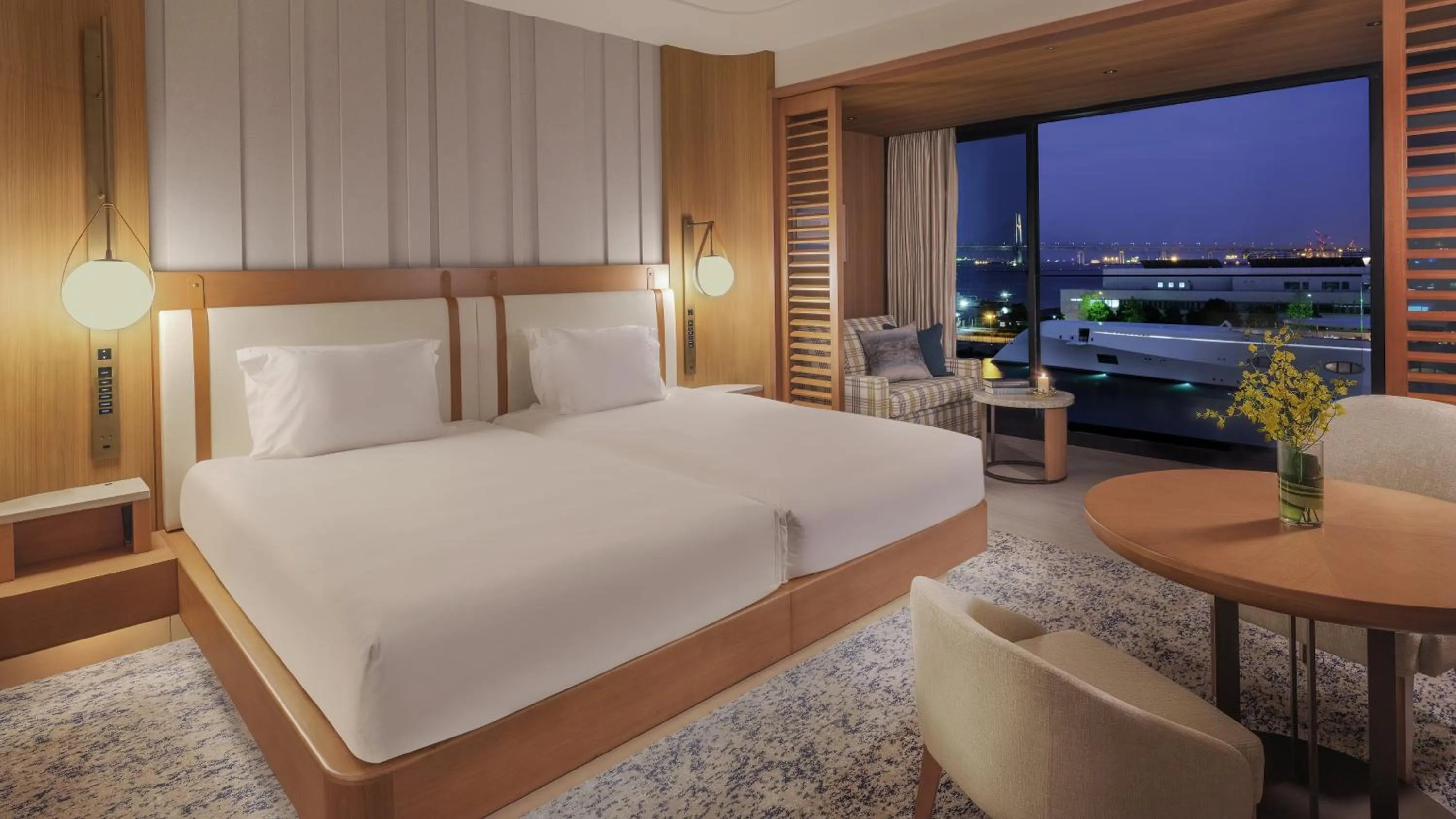2 Double beds Classic Harbor View in InterContinental Yokohama Pier 8 by IHG