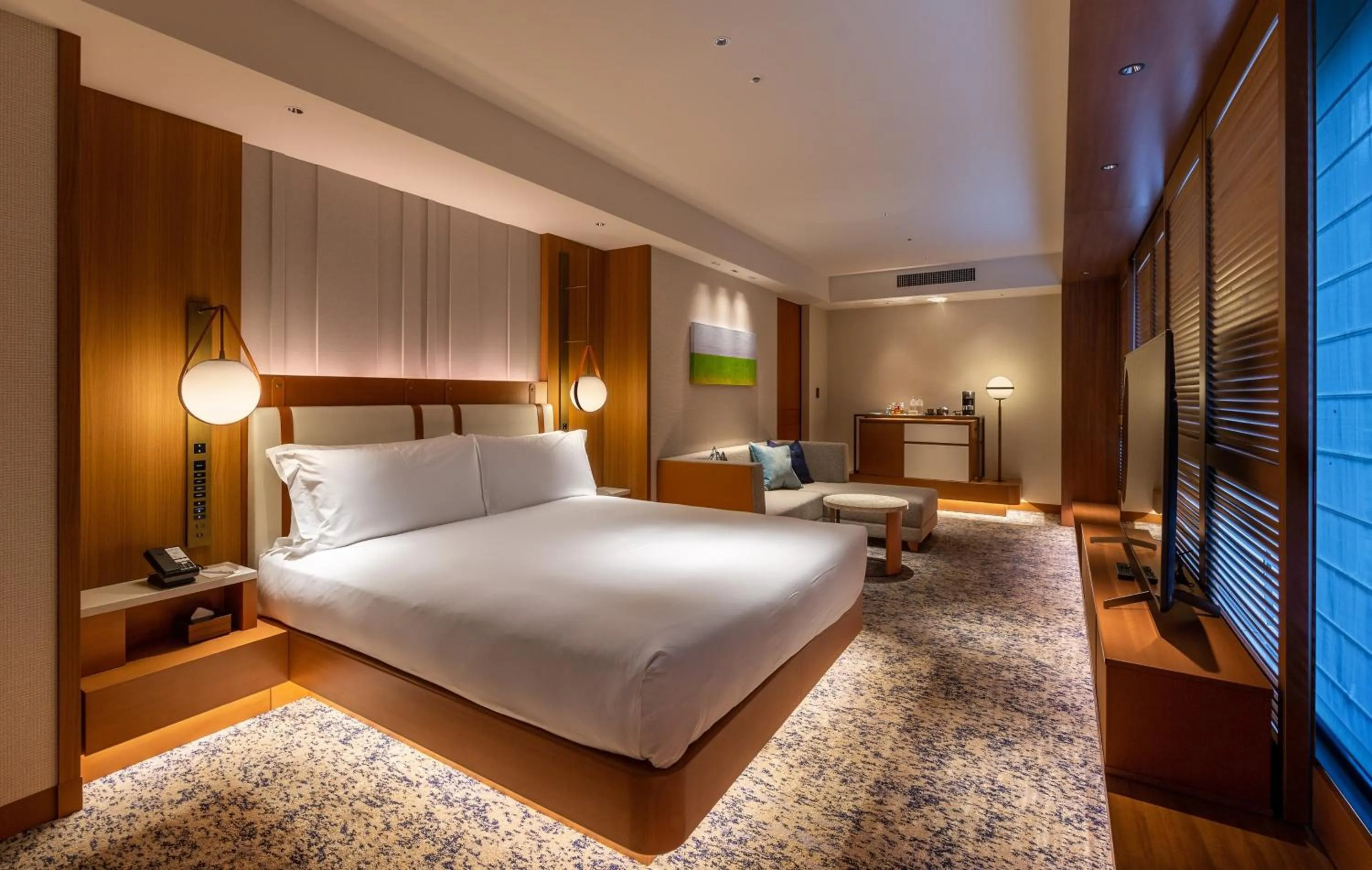 1 King bed Premium Club in InterContinental Yokohama Pier 8 by IHG