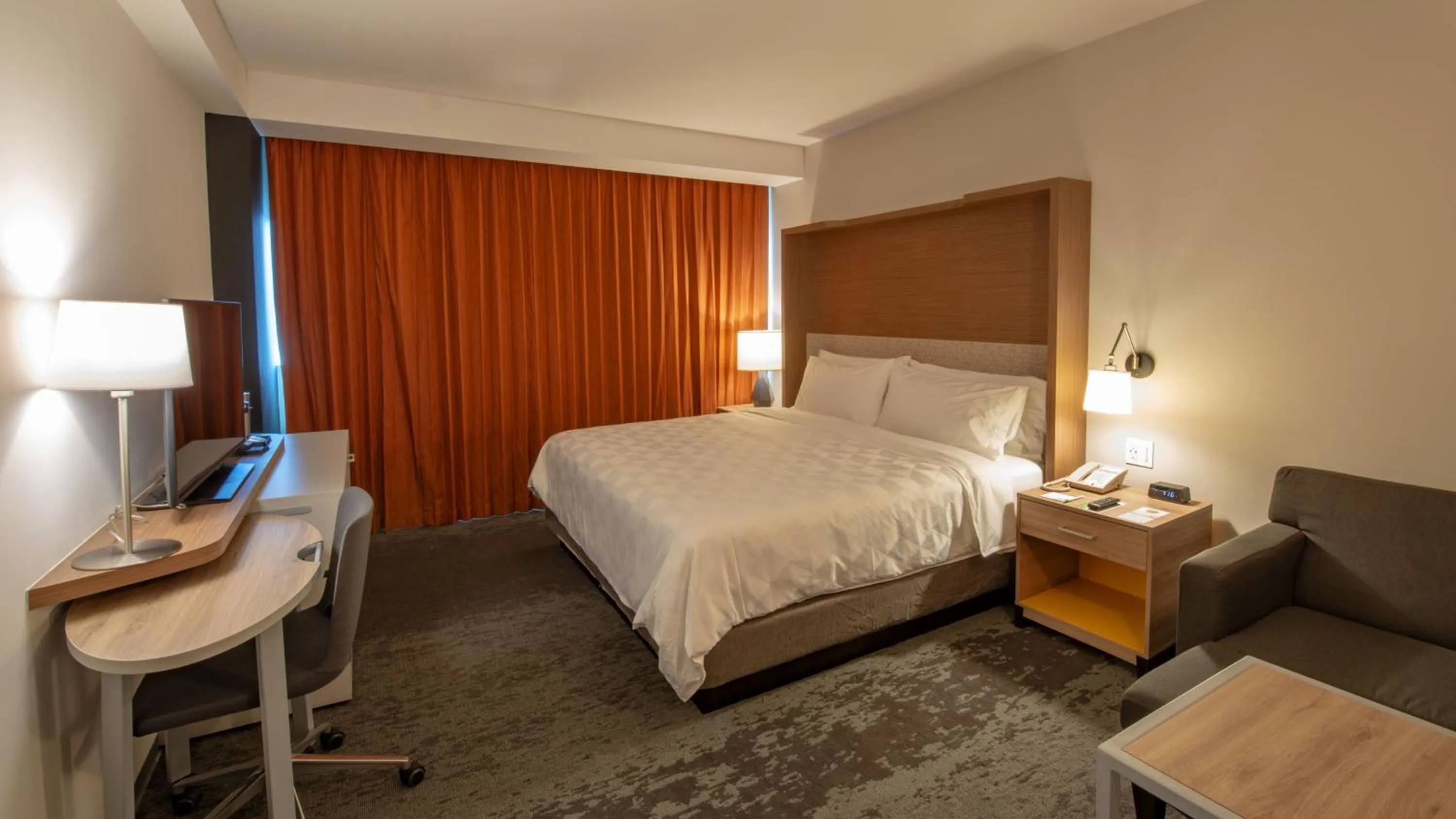 Standard King Room in Holiday Inn & Suites - Merida La Isla by IHG