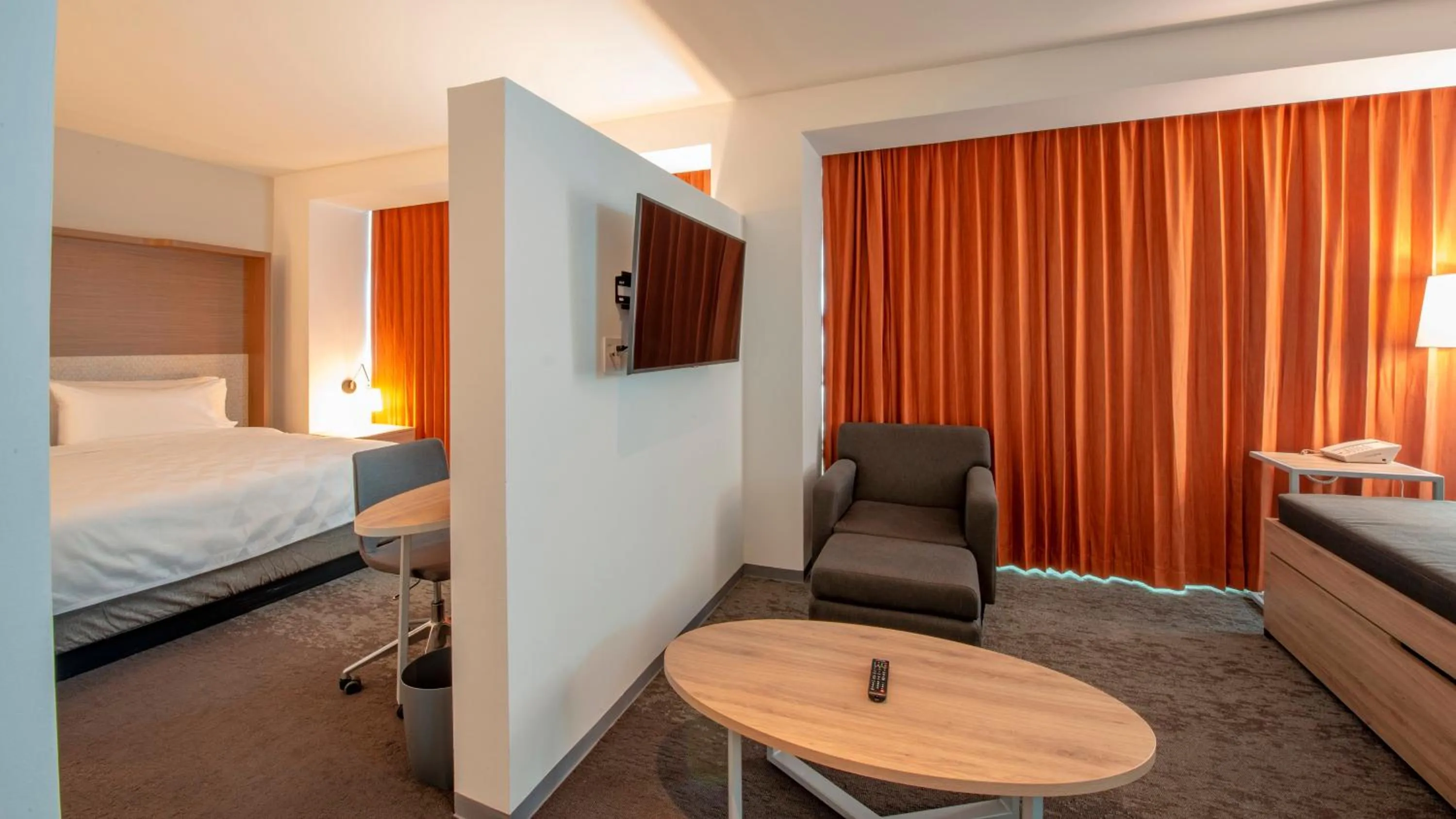 King Suite with City View in Holiday Inn & Suites - Merida La Isla by IHG