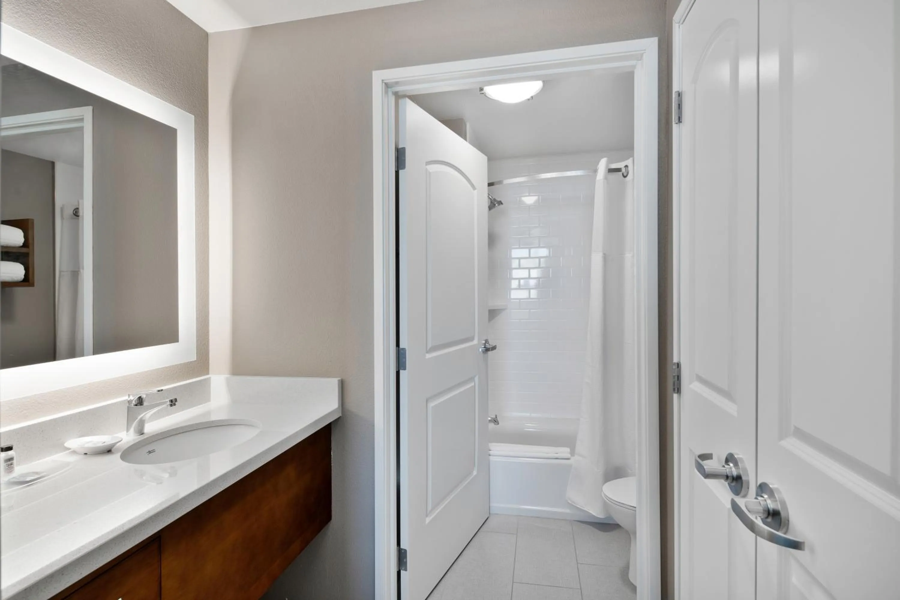 Queen Studio Suite - Hearing Accessible in Staybridge Suites Irvine - John Wayne Airport by IHG