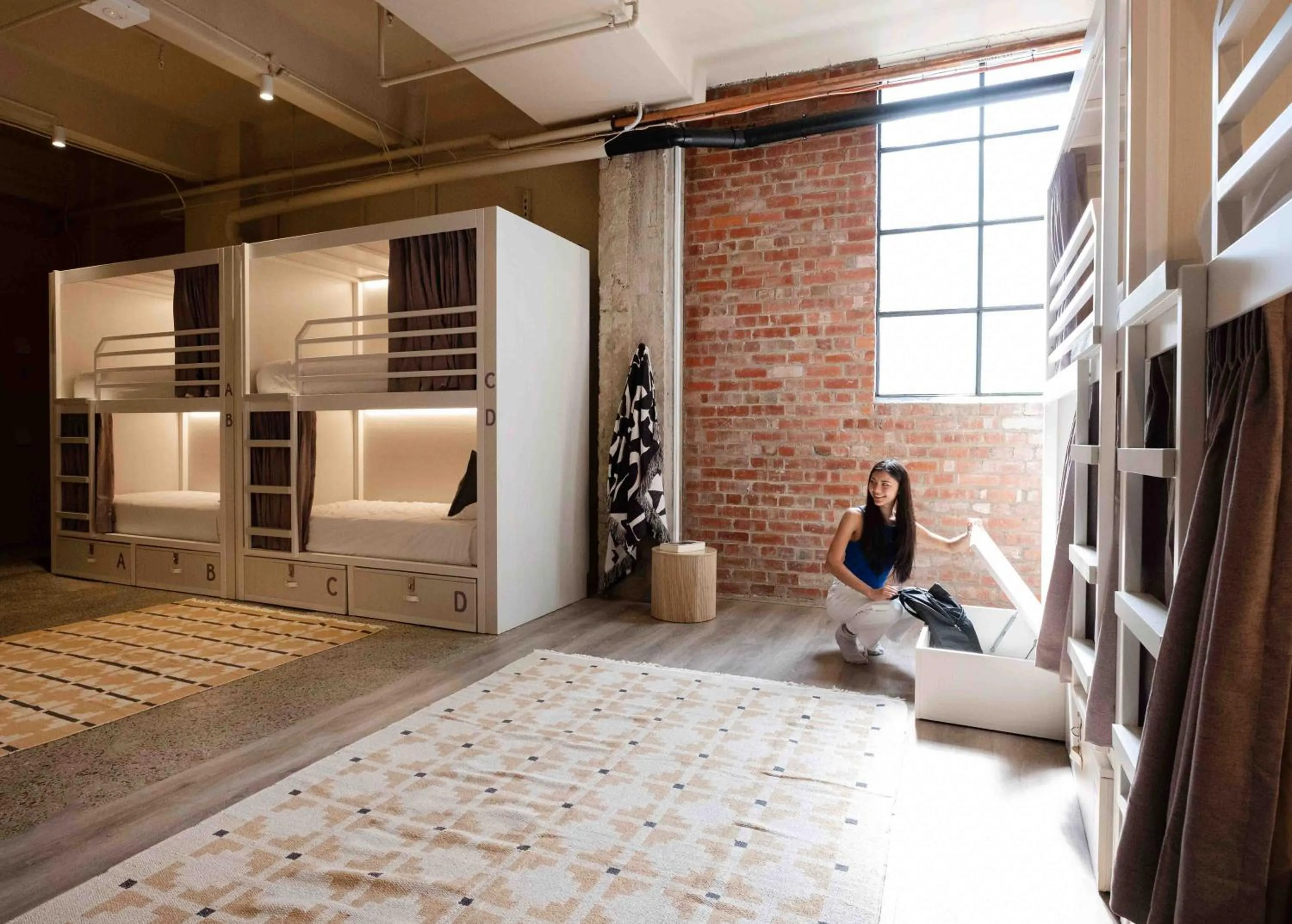 Entire Superior 10 Bed Ensuite Dorm in Little Drifter Melbourne