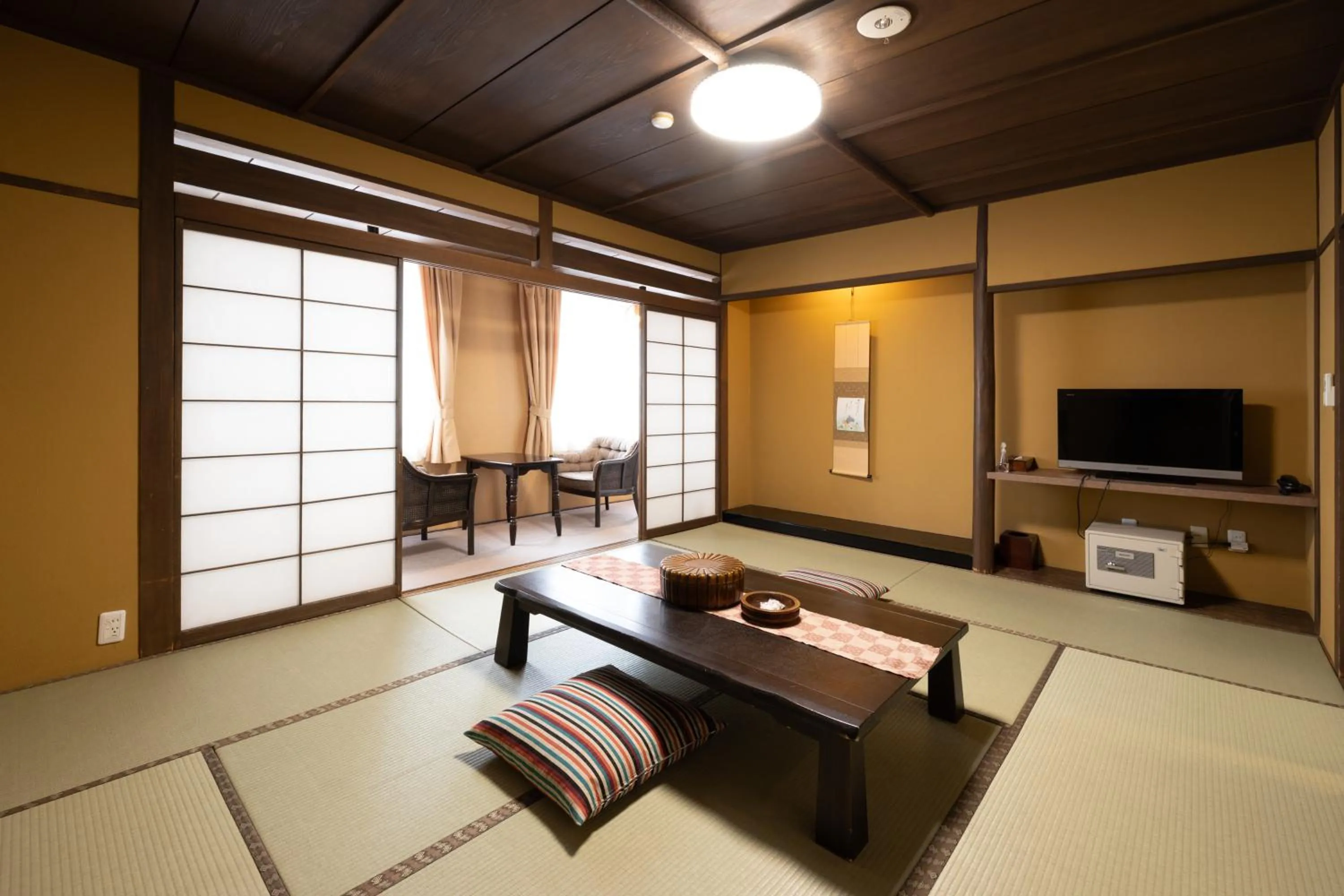 Japanese-Style Room with Shared Bathroom in Ichirino Kogen Hotel Roan