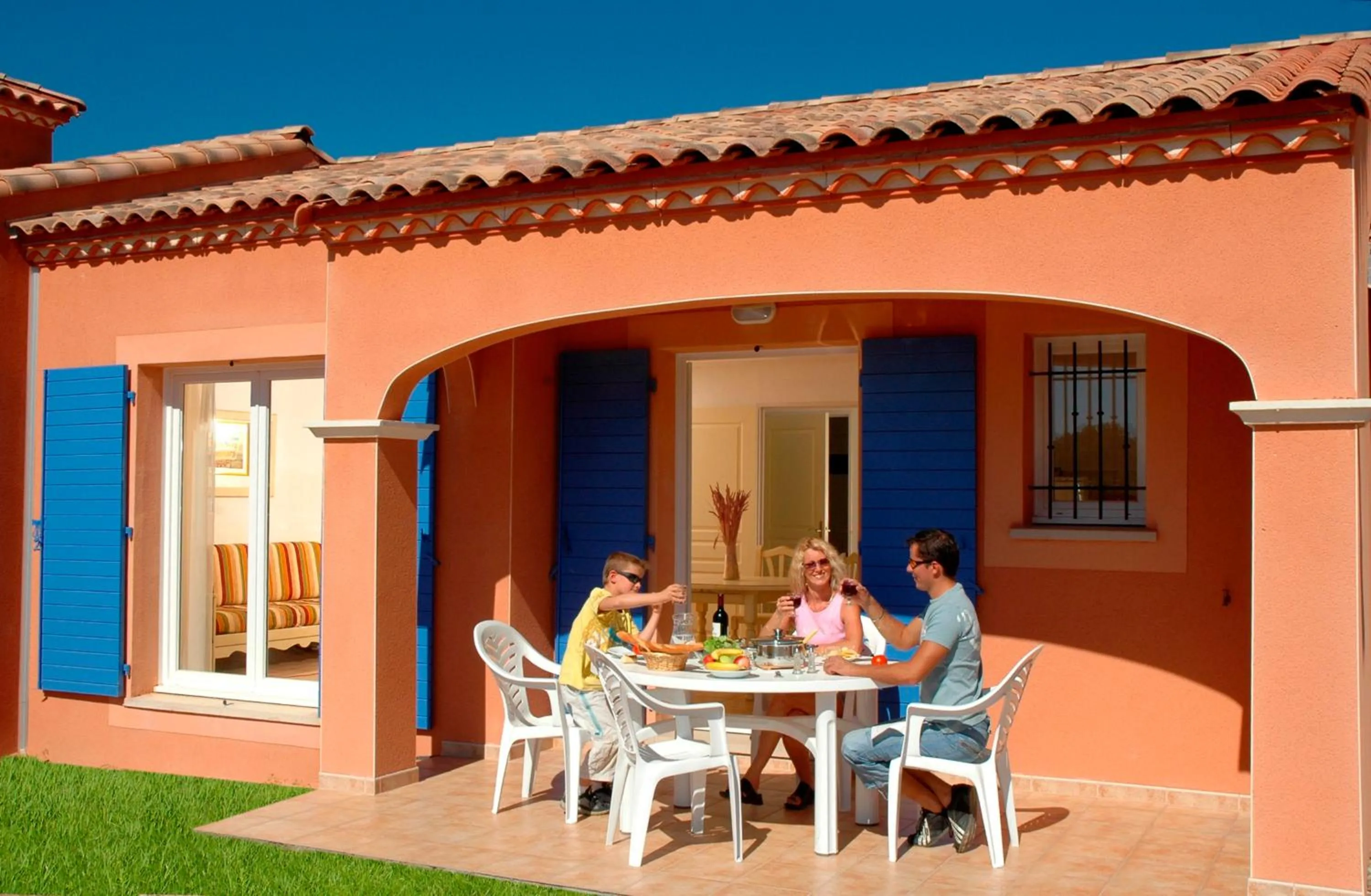 Two-Bedroom Villa (4-6 people) in Vacancéole - Port Minervois, Les Hauts du Lac