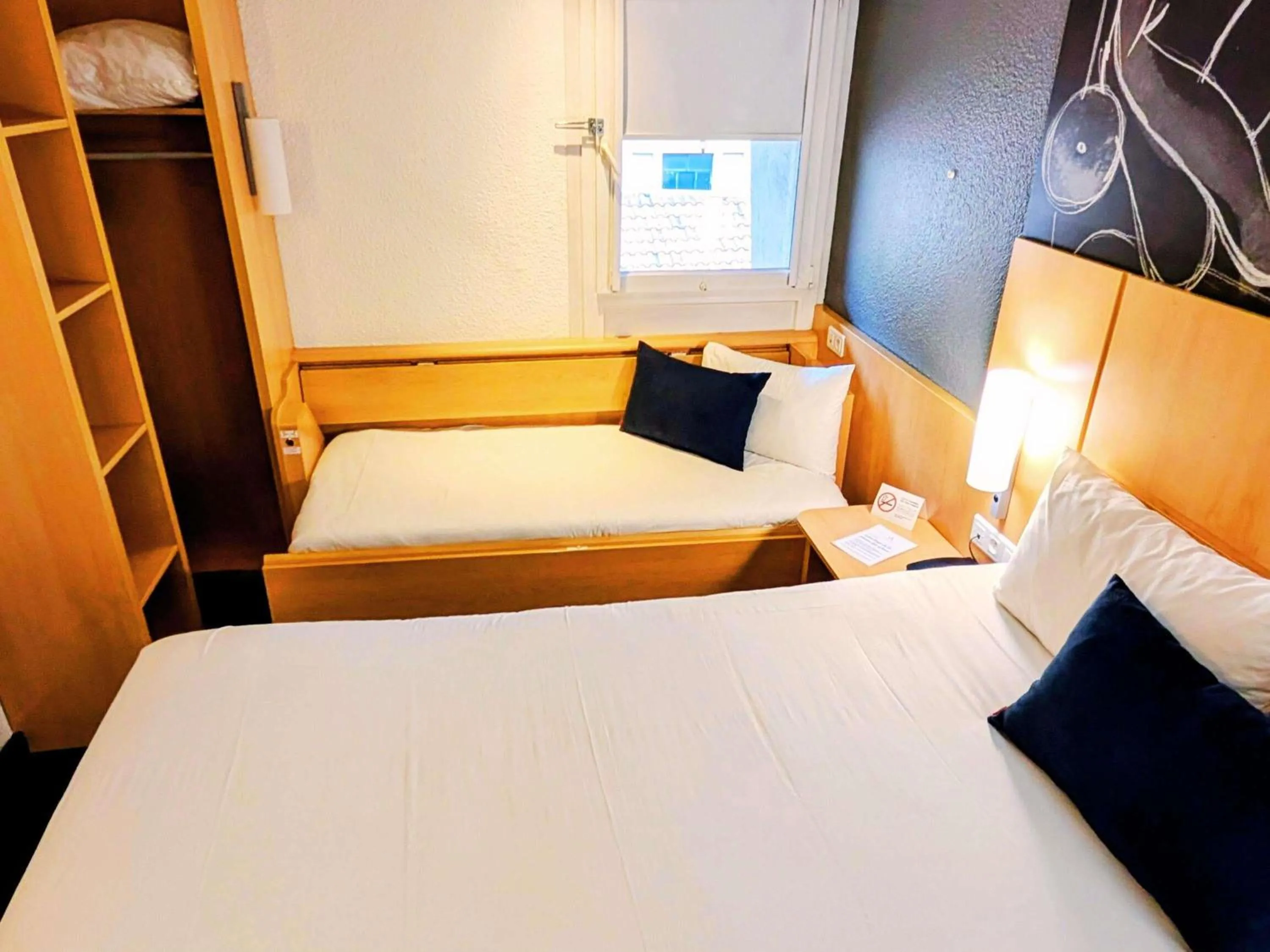 Standard Room with 1 Double and 1 Single Bed in ibis Grenoble Centre Bastille