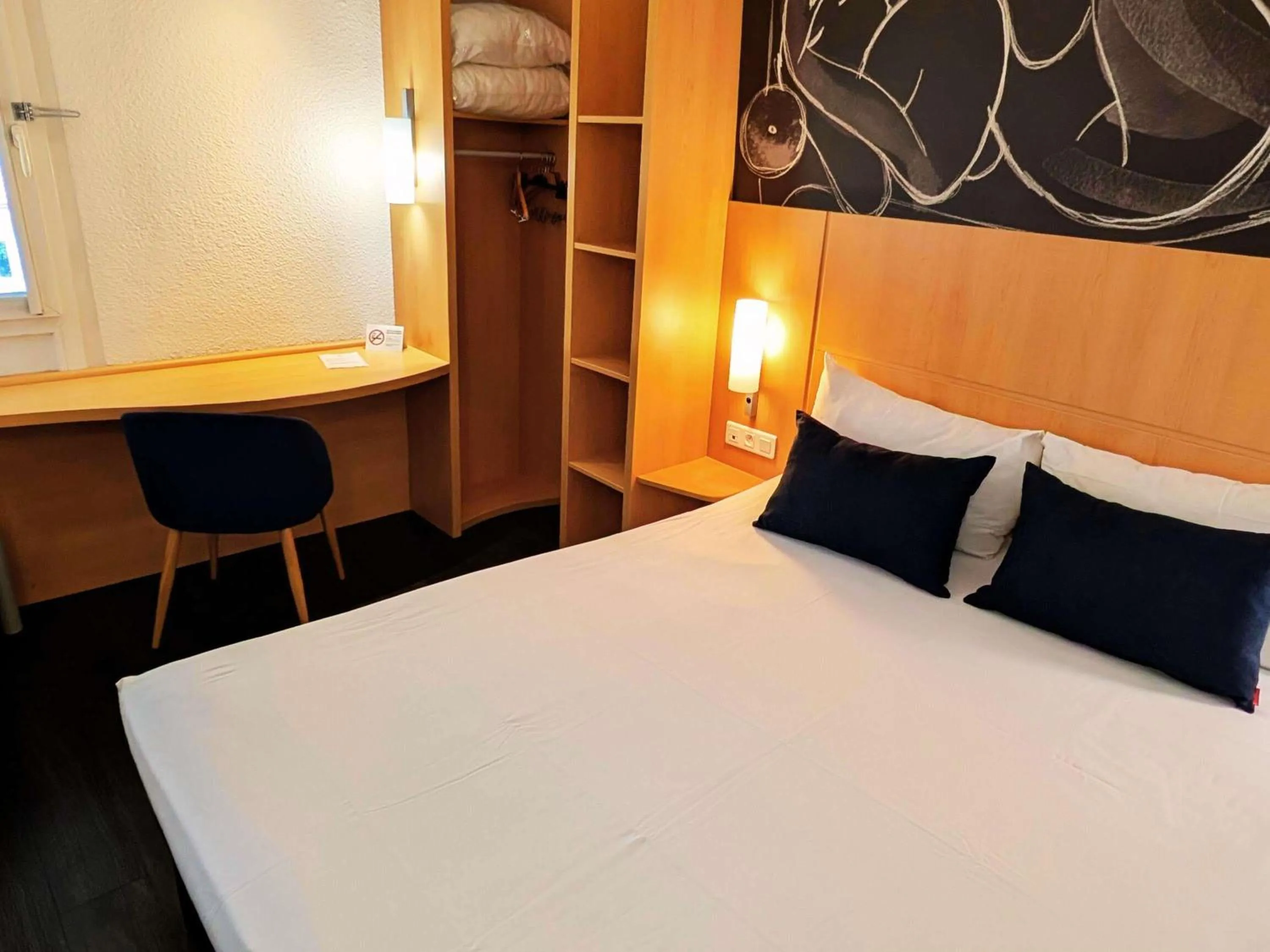Standard Room with 1 Double Bed in ibis Grenoble Centre Bastille