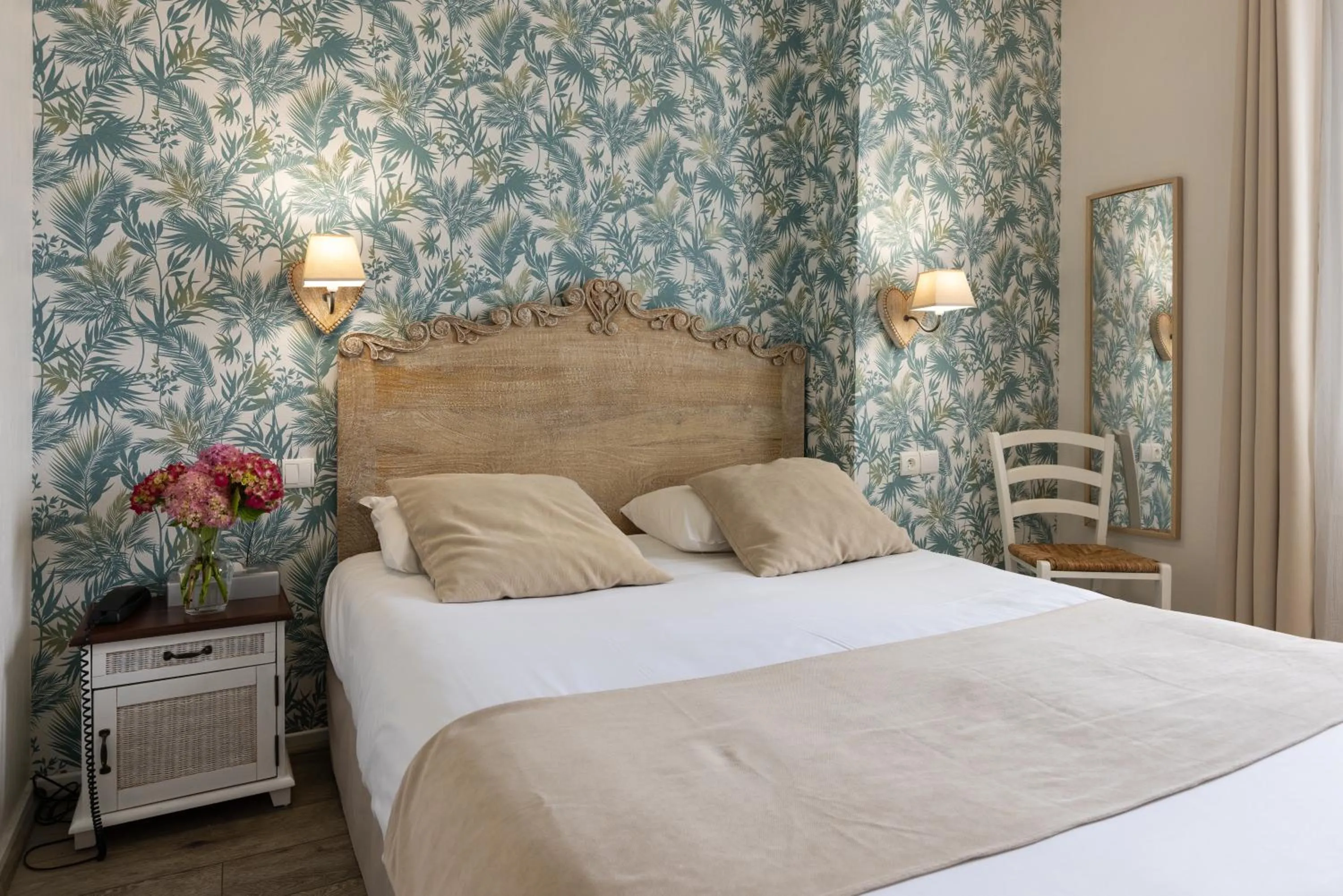 Standard Double Room with Air Conditioning in The Originals City, Hôtel de Bordeaux, Bergerac centre