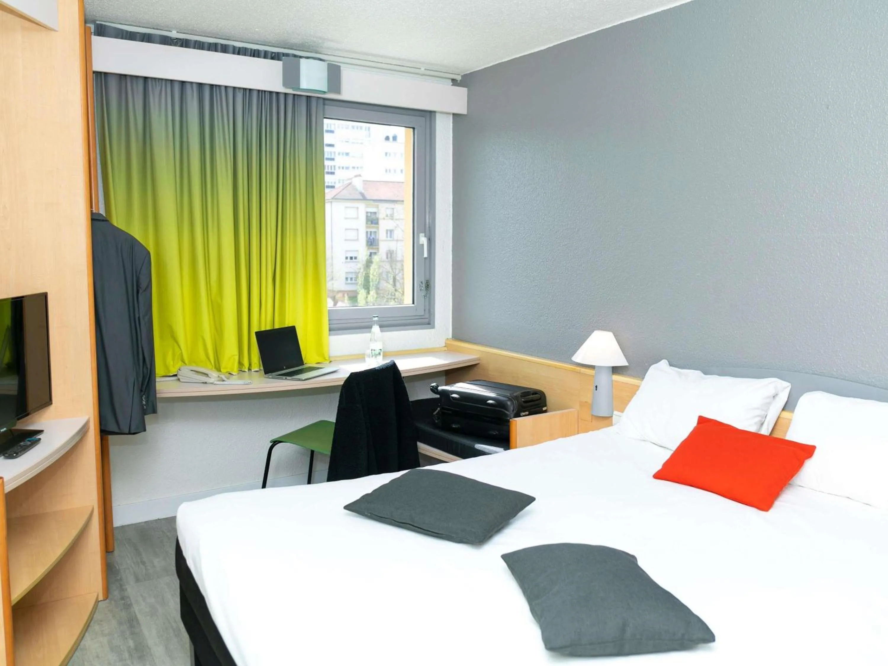 Room with Twin Beds in ibis Metz Centre Cathedrale