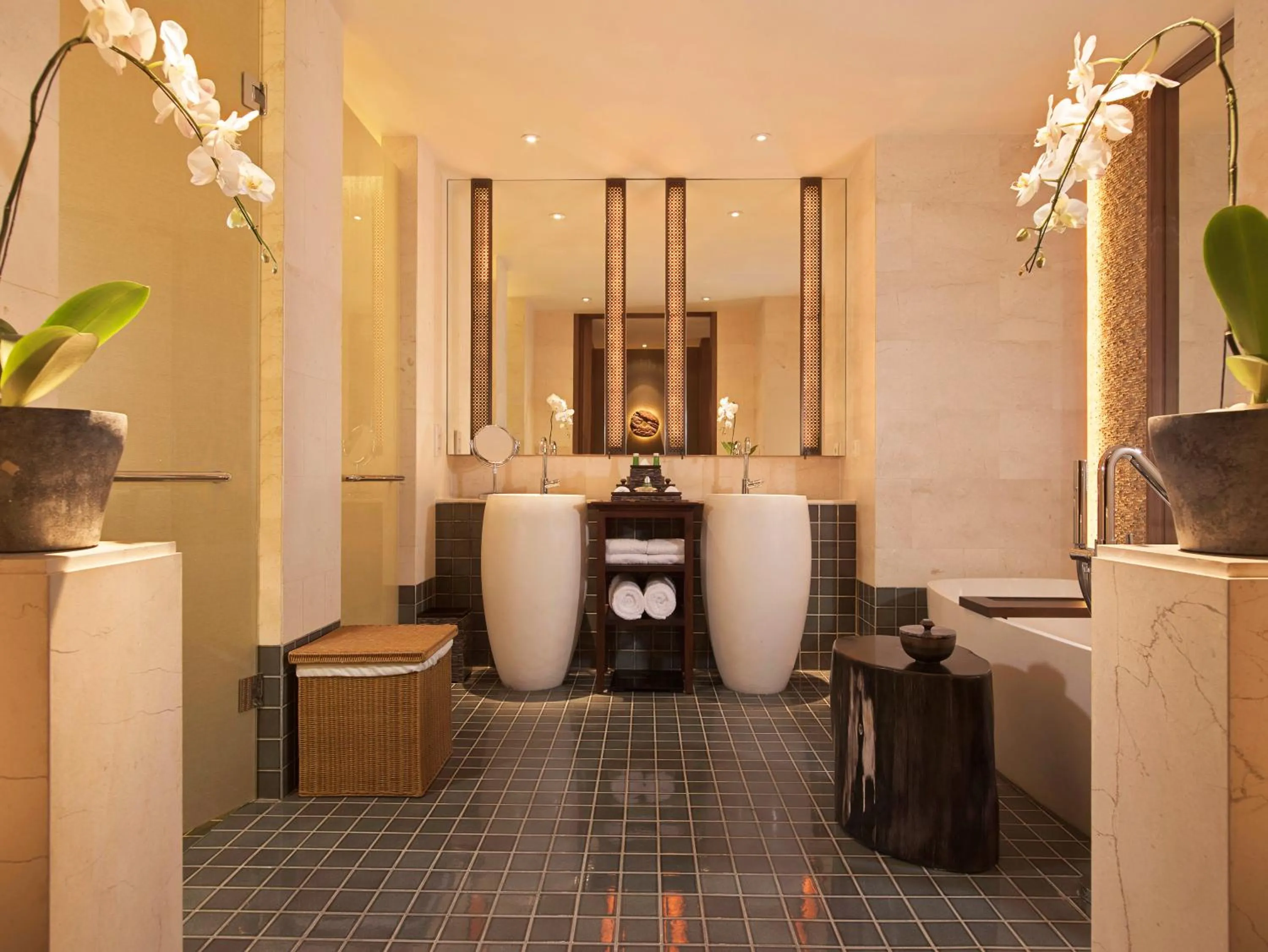 One-Bedroom Twin Suite with Garden View in InterContinental Bali Sanur Resort by IHG