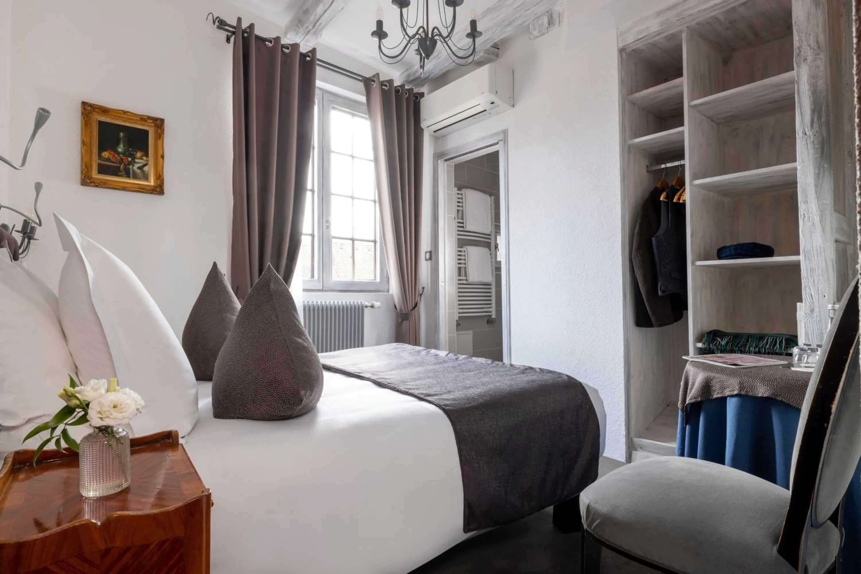 Individual  Room (1 Adult) in Hotel Restaurant Le Maréchal - Teritoria