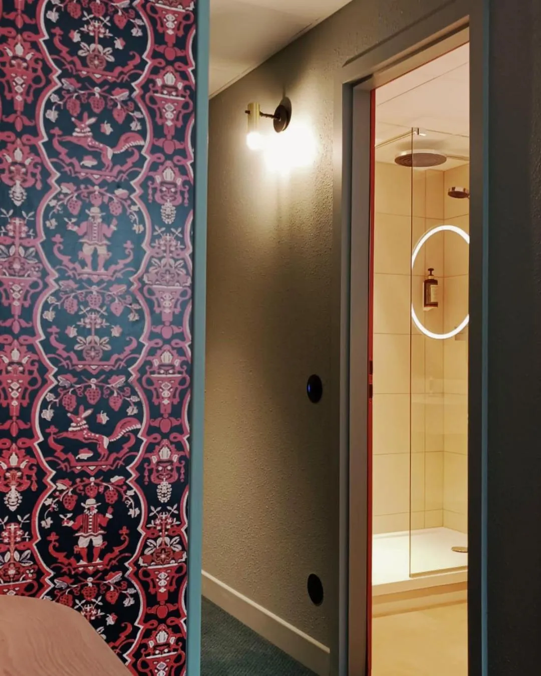 Twin Room in Logis Hotel L'Ours de Mutzig