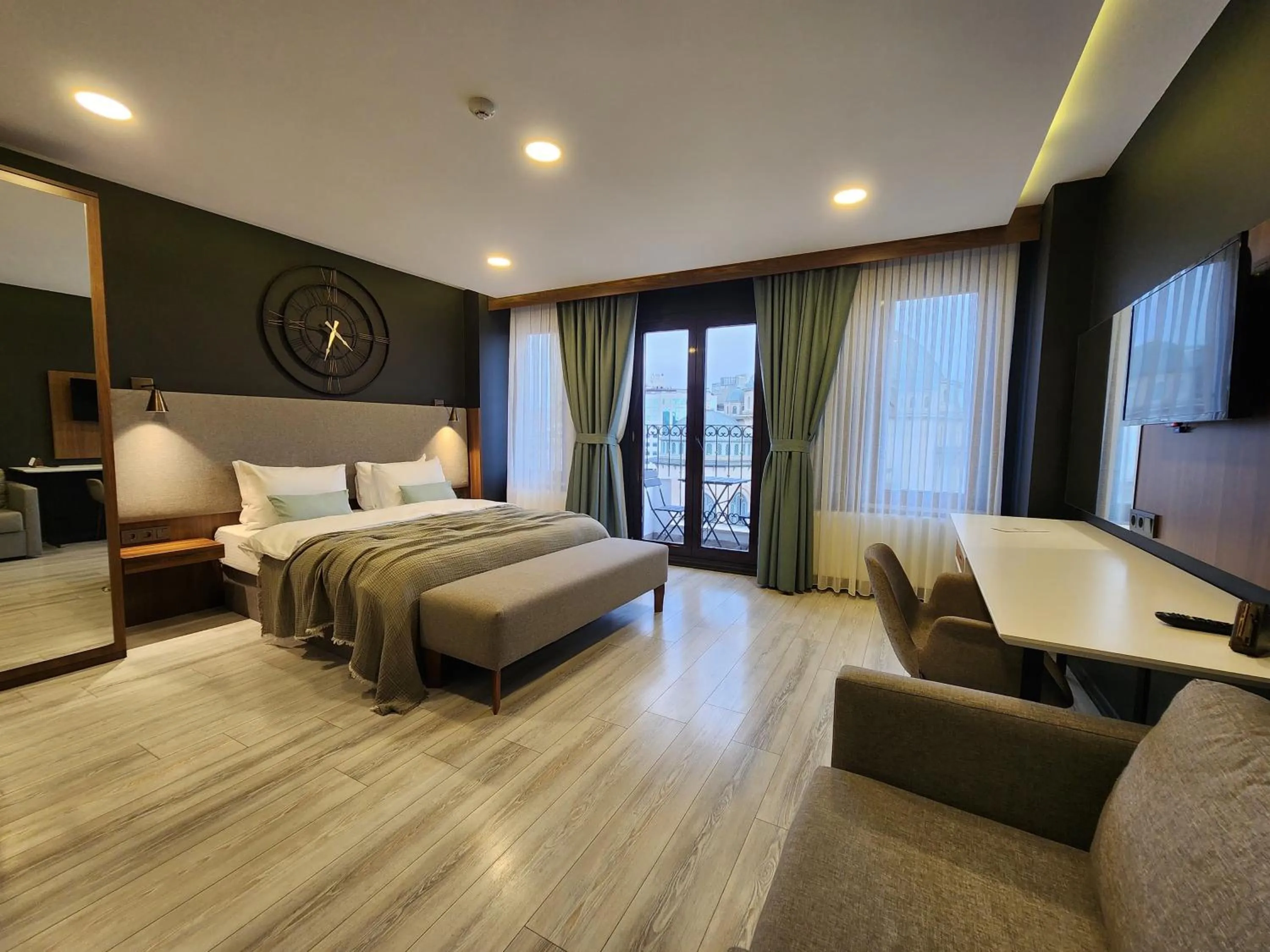 Panorama Studio with Terrace - single occupancy in Taksim Landhouse Hotel