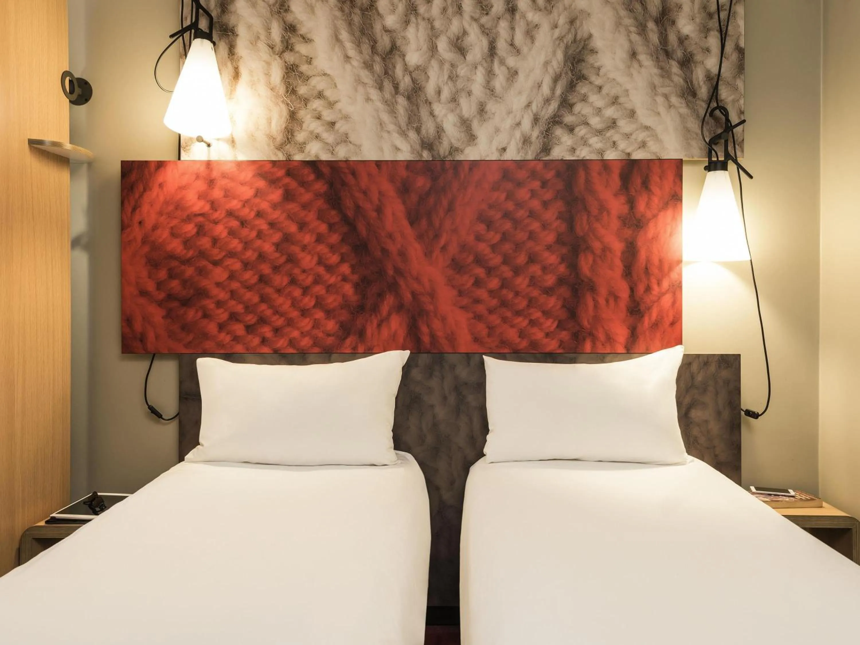 Standard Twin Room in ibis Lyon Caluire Cité Internationale