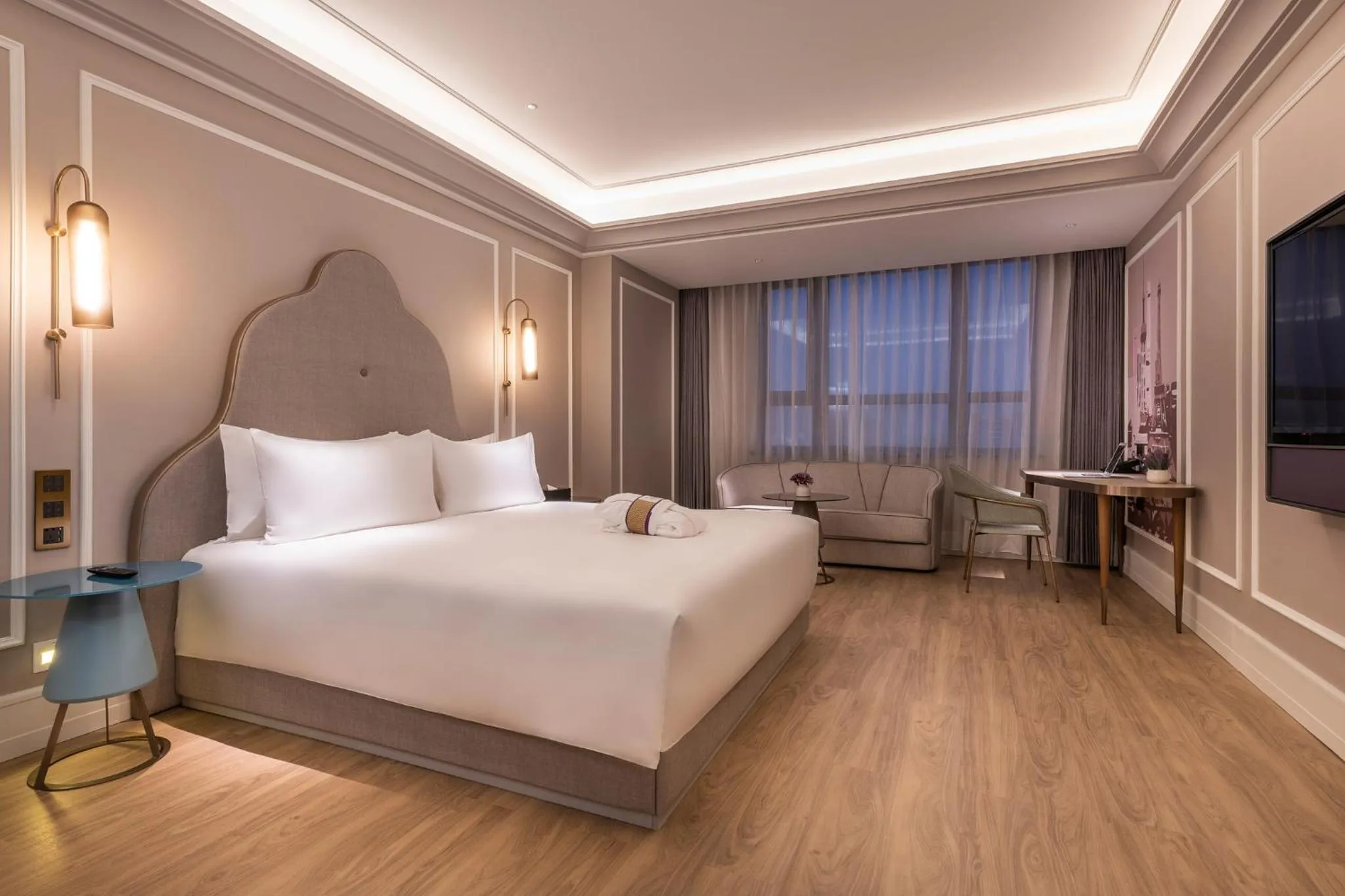 Executive King Room in Mercure Shanghai Hongqiao Central