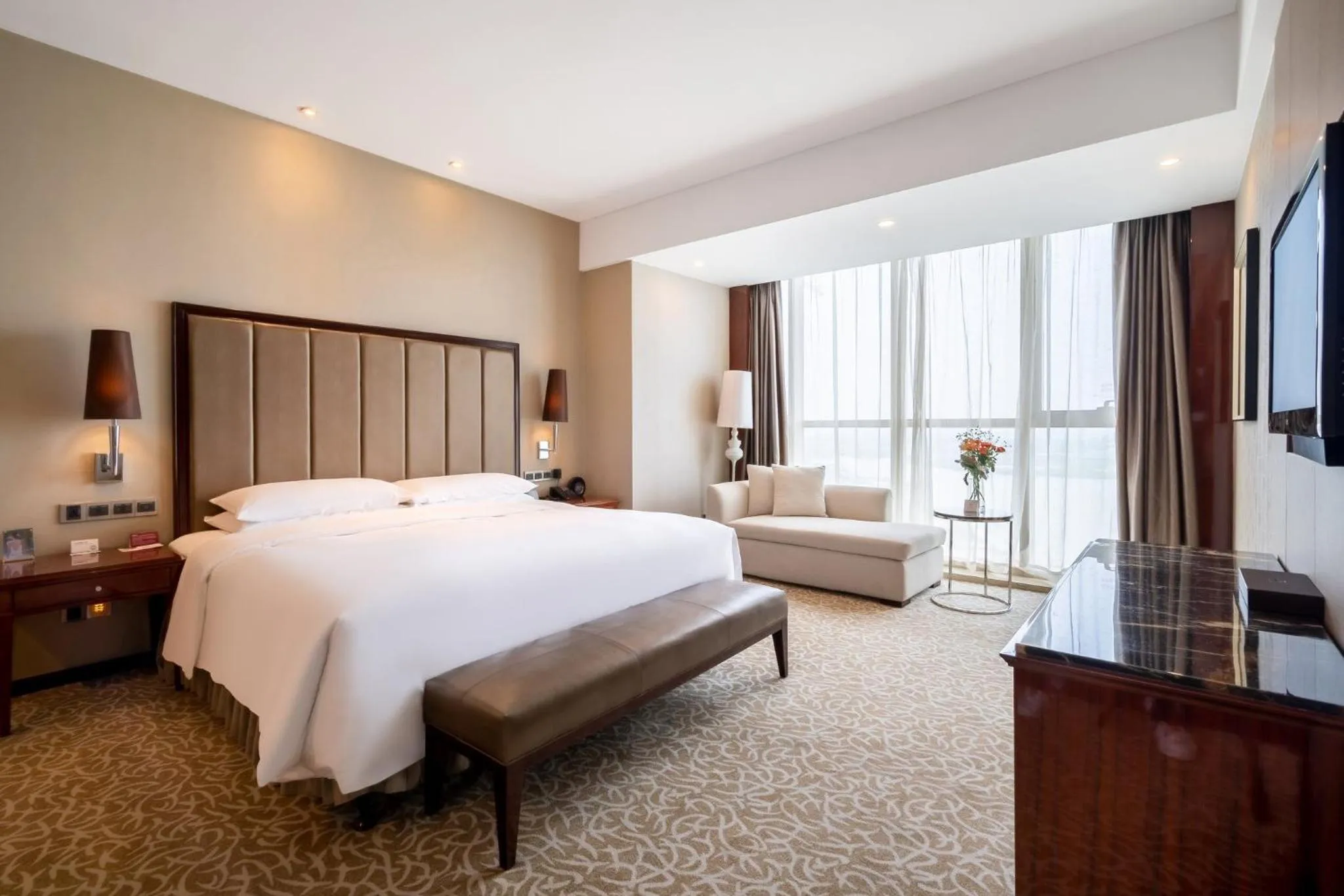 Suite in Crowne Plaza Zhenjiang by IHG