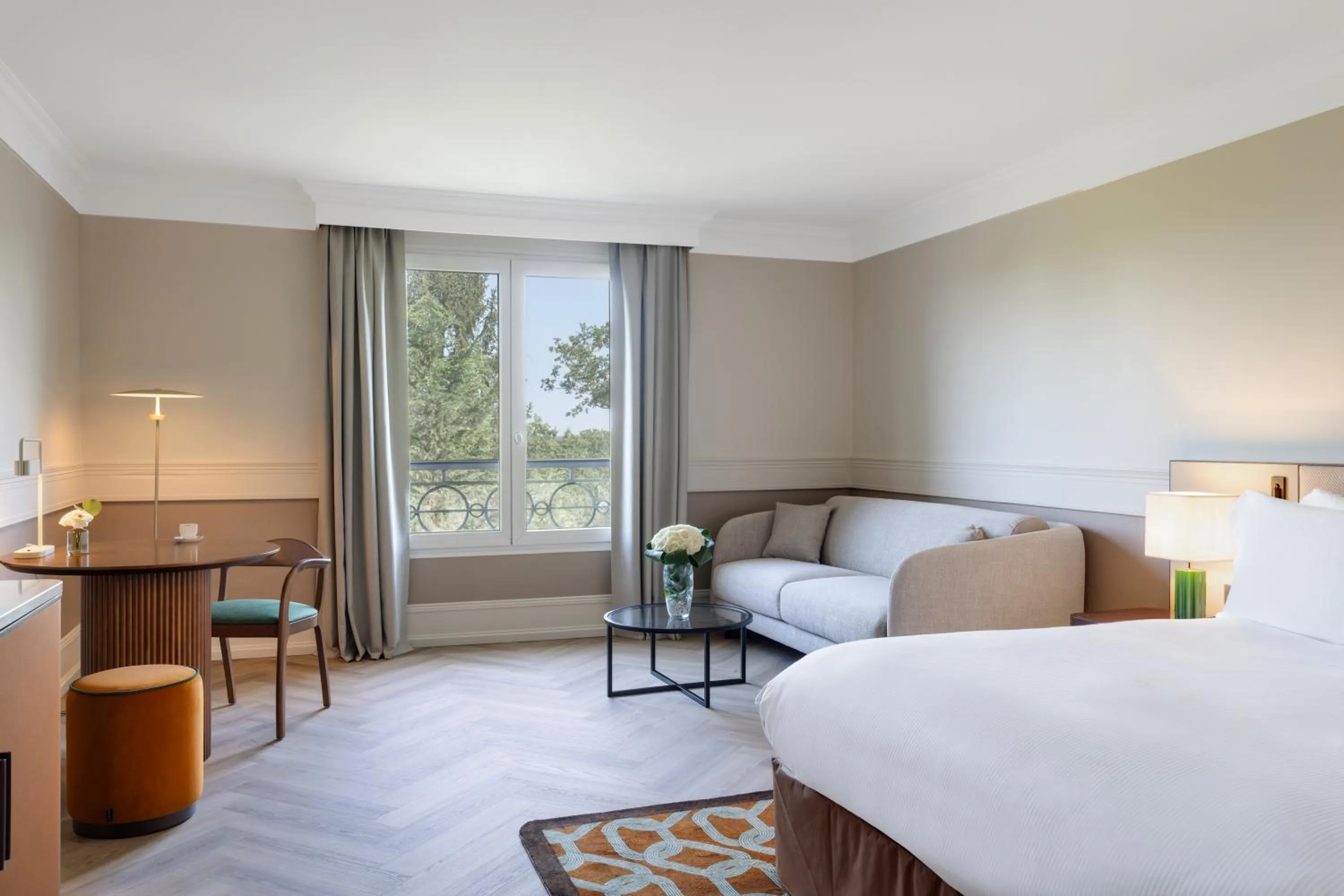 Junior King Suite in InterContinental Hotels Chantilly Chateau Mont Royal by IHG
