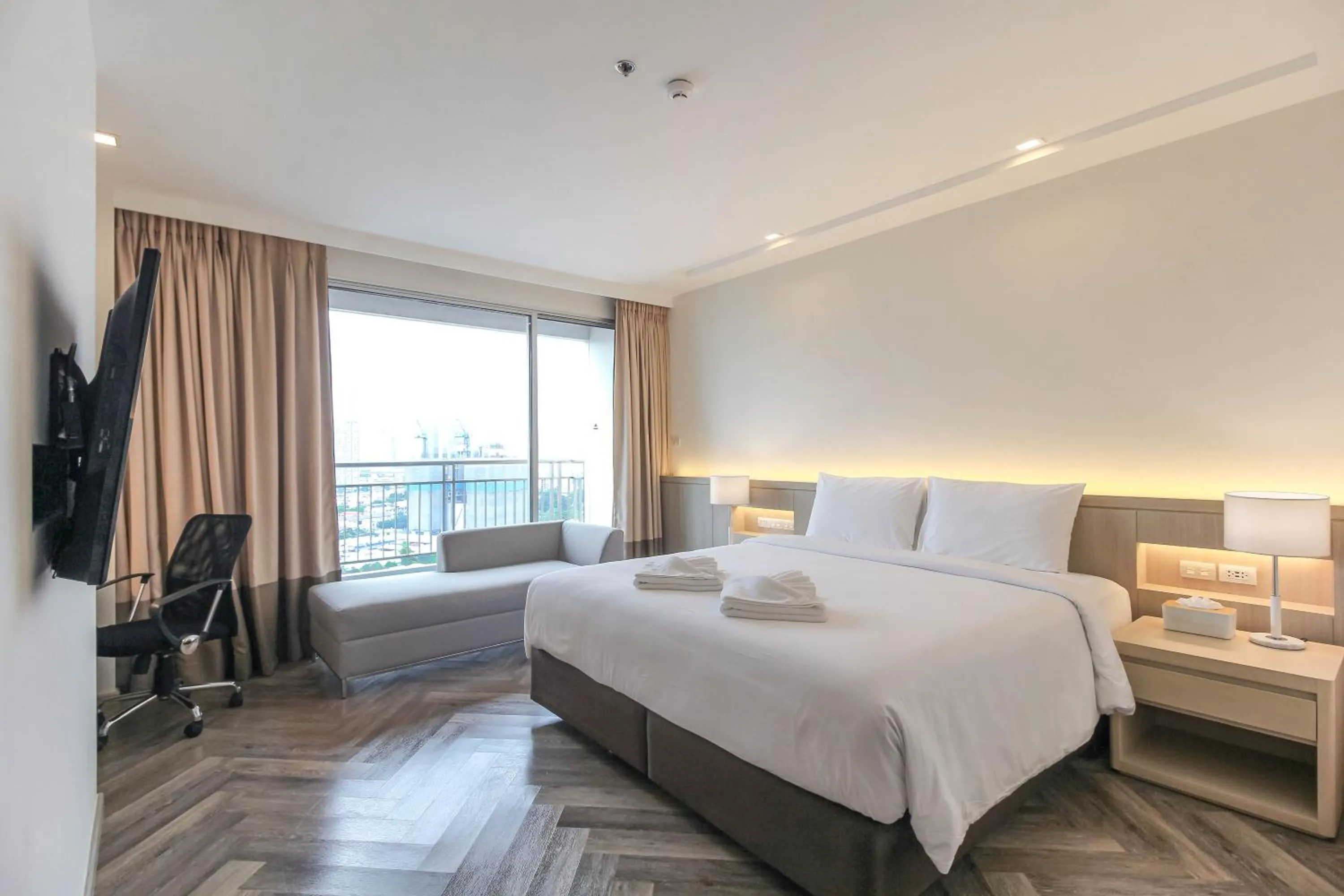 Deluxe Exclusive in Jasmine Grande Residence