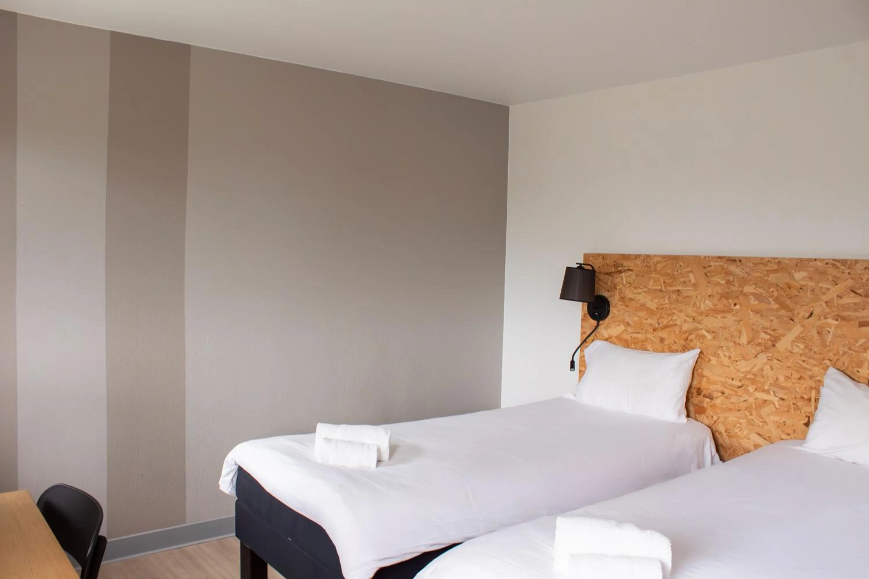 Superior Twin Room in Hôtel Les Genêts Bayonne