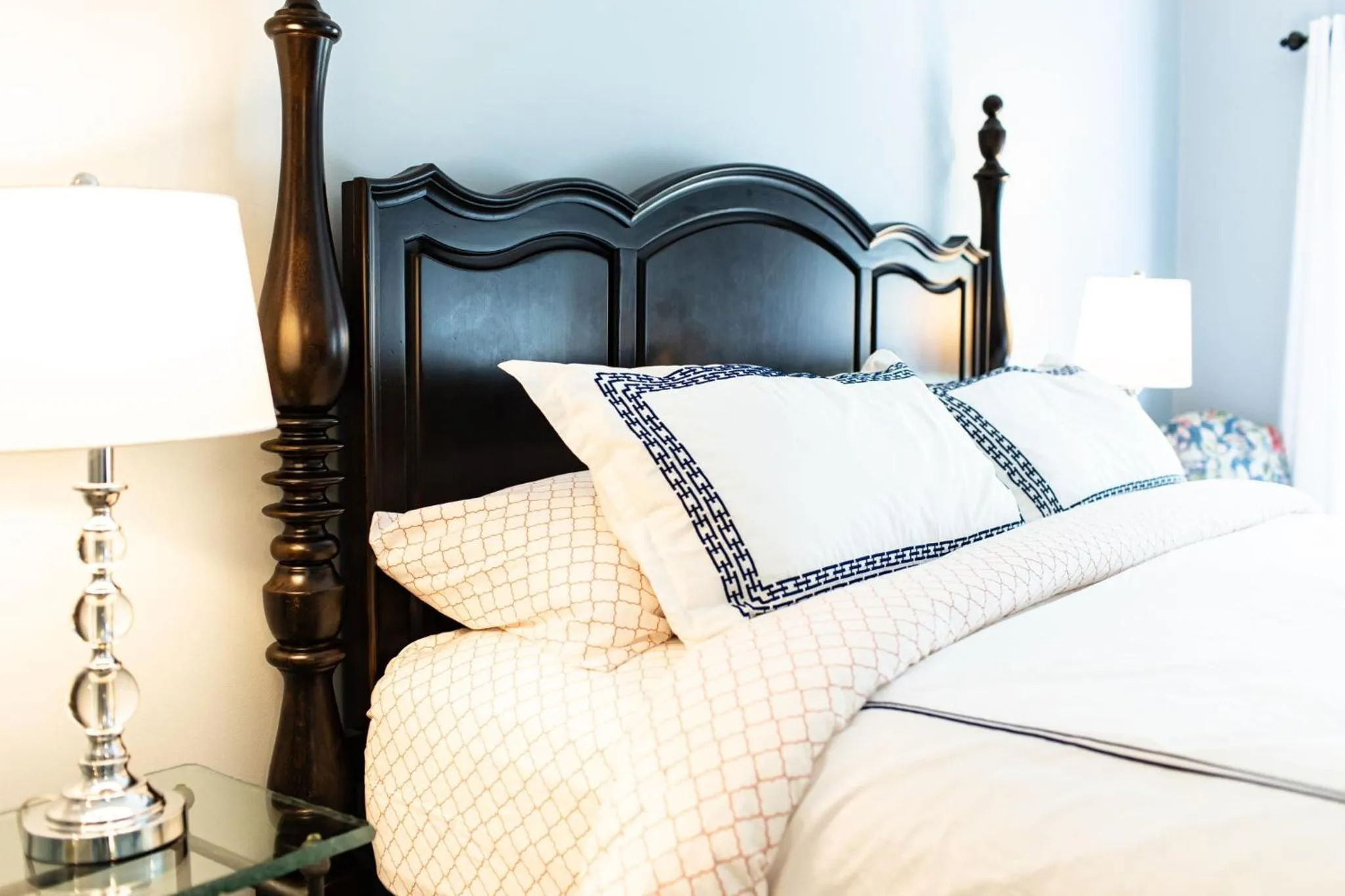 Deluxe King Room in Biddle Point Inn