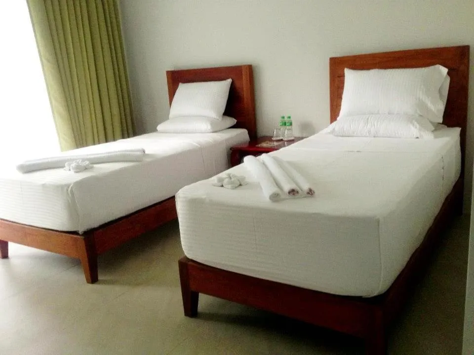 Deluxe Twin Room in Greenspace Palawan