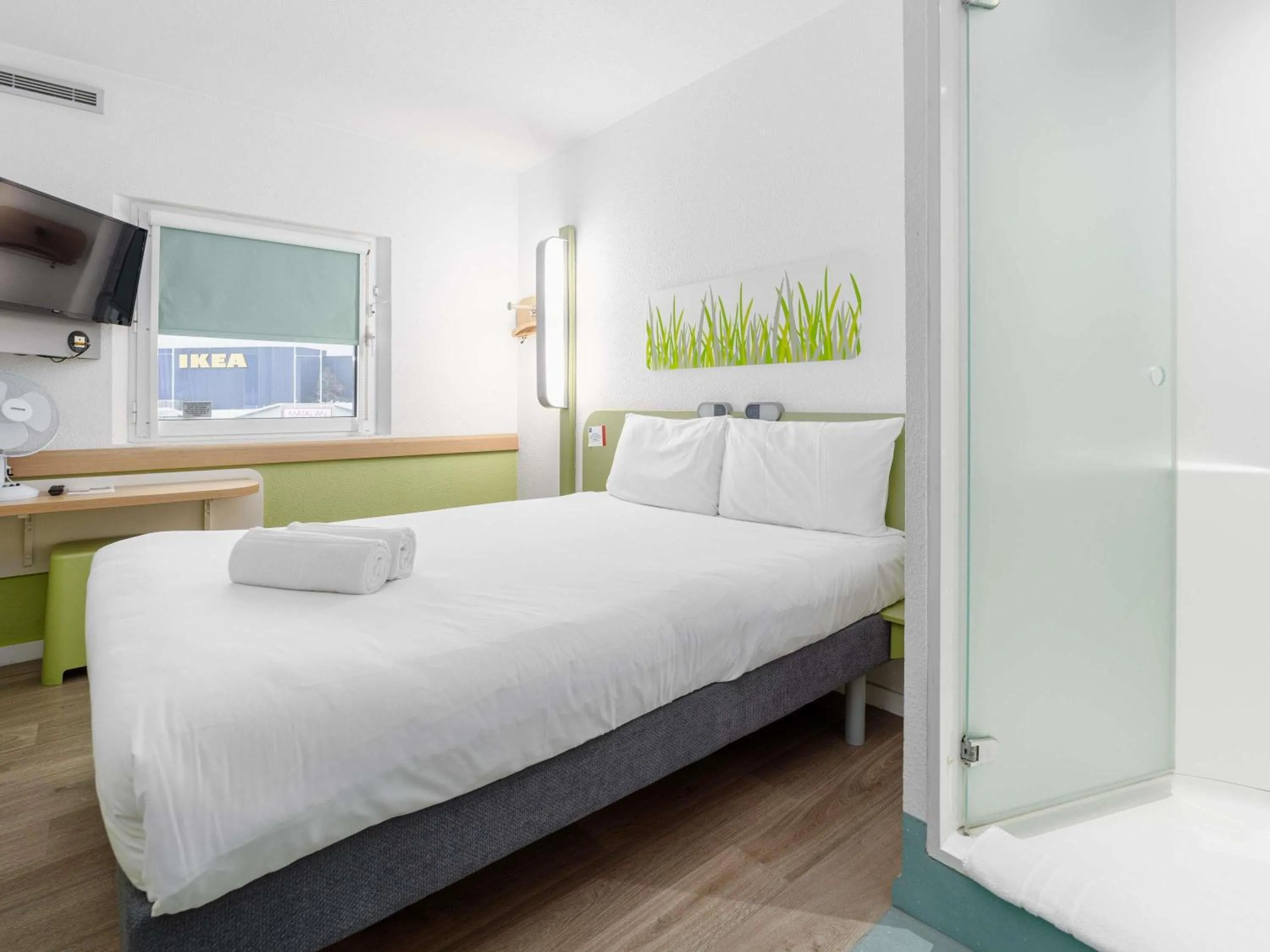 Classic Double Room in ibis budget Southampton Centre