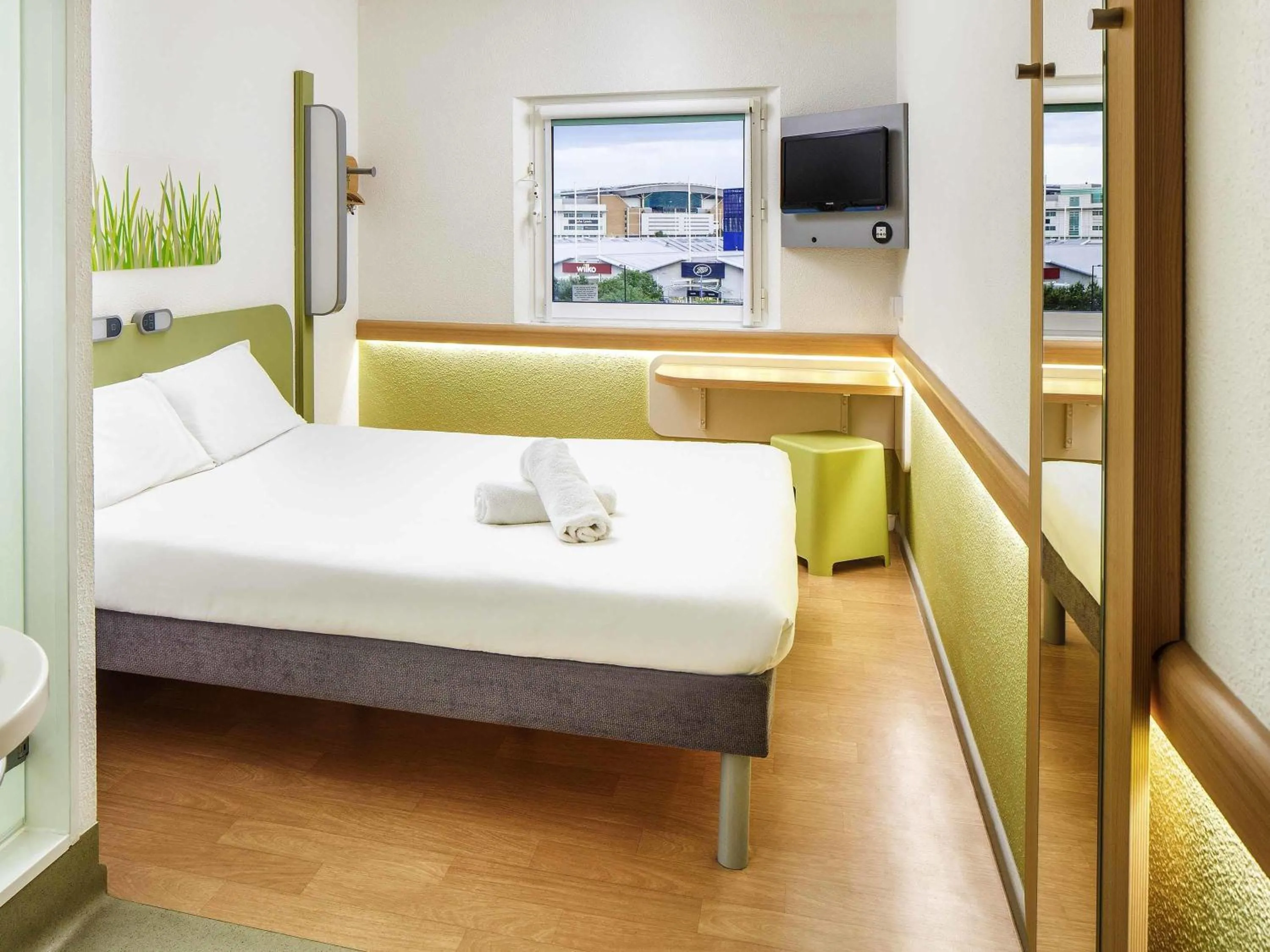 Classic Double Room - Accessible in ibis budget Southampton Centre