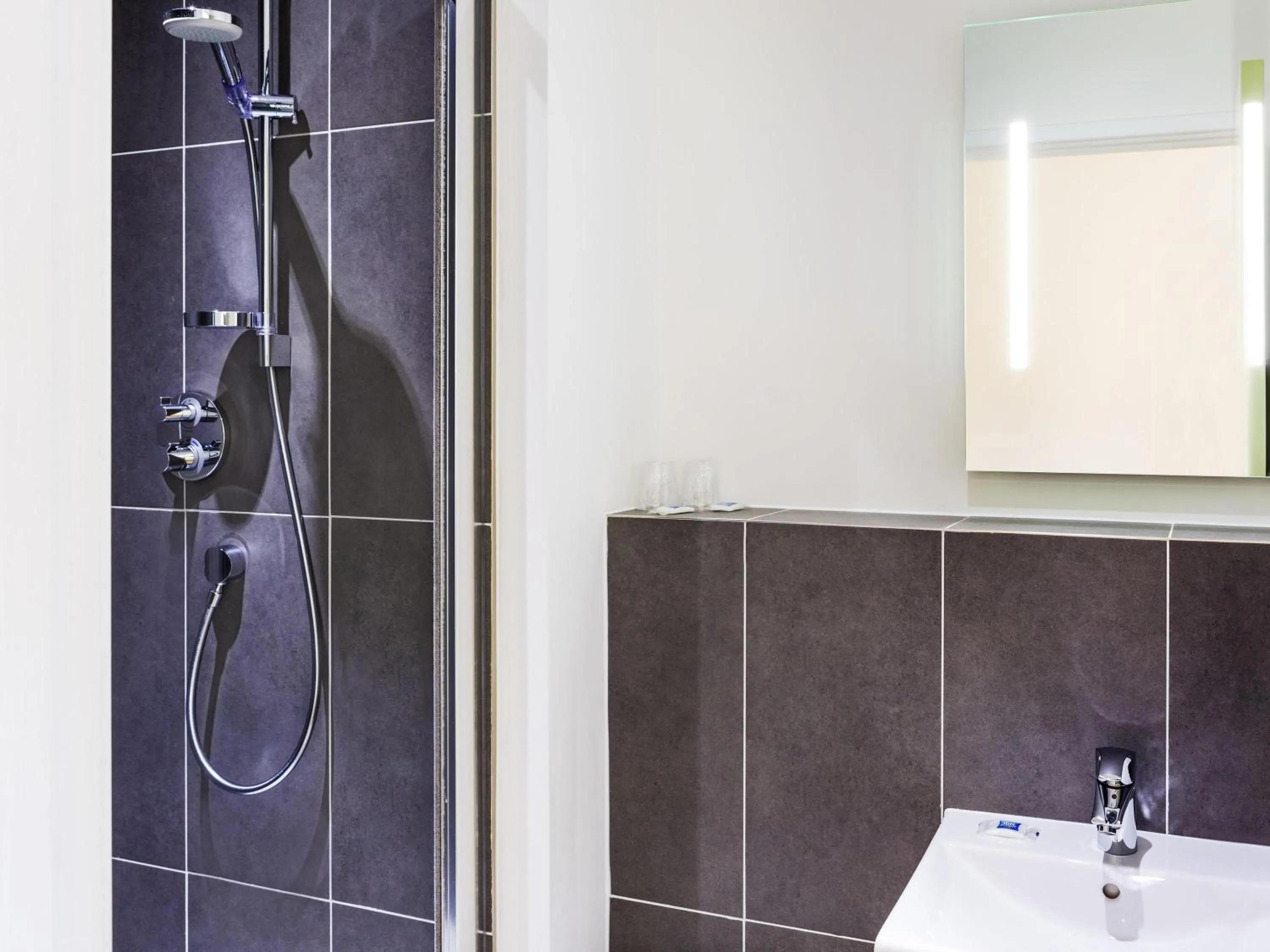 Standard Triple Room in ibis budget Derby