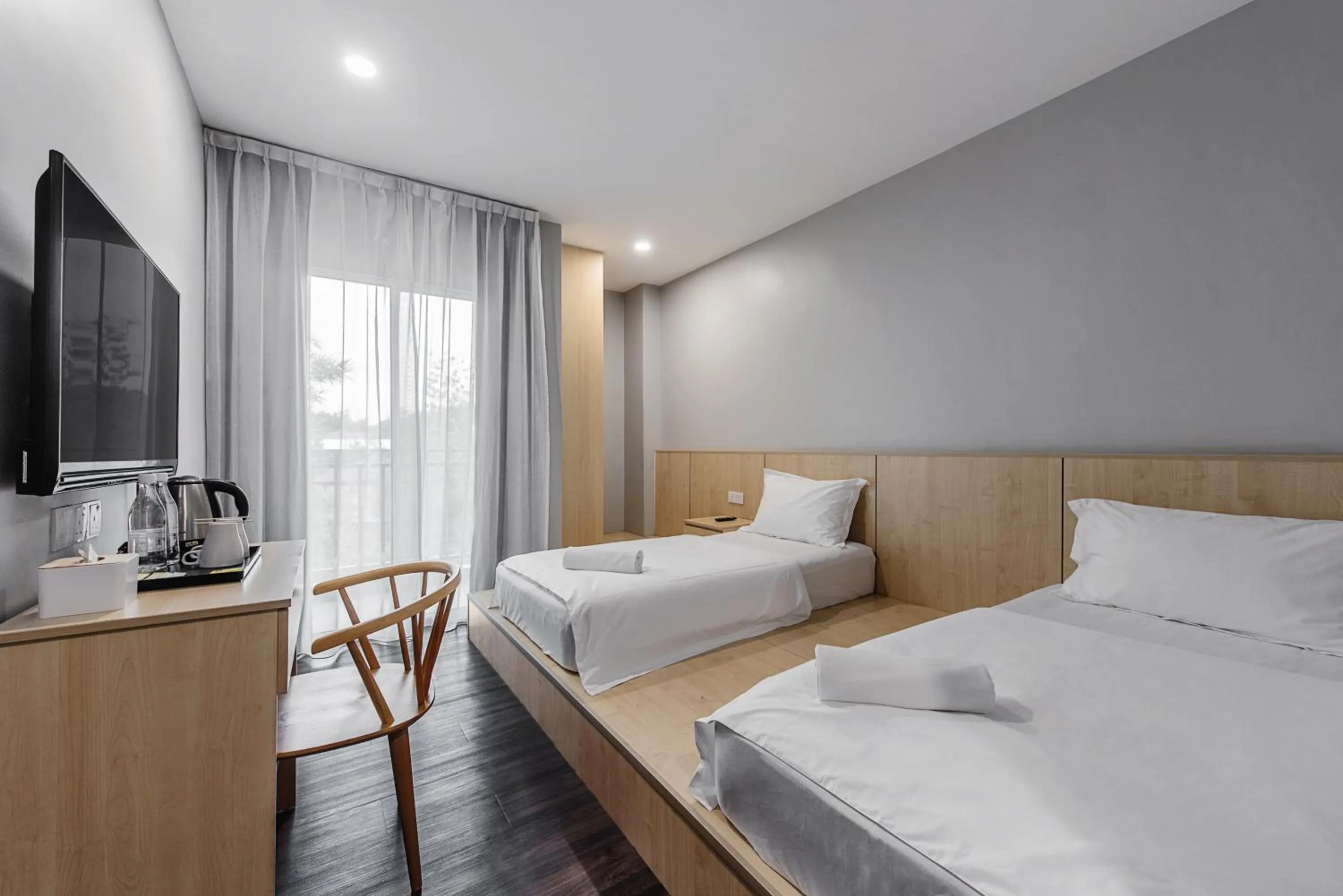 Dual Twin Window in Hako Hotel Taman U