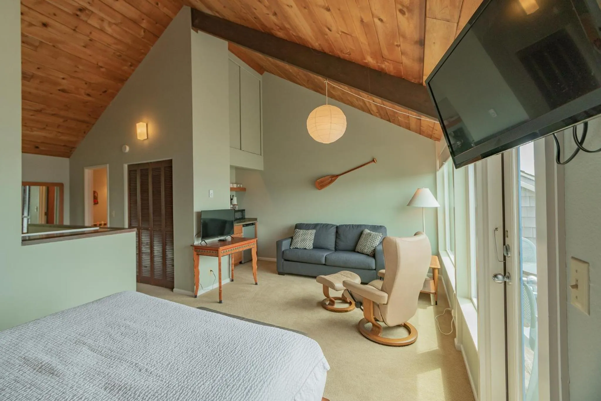 Deluxe Queen Room in Embarcadero Resort