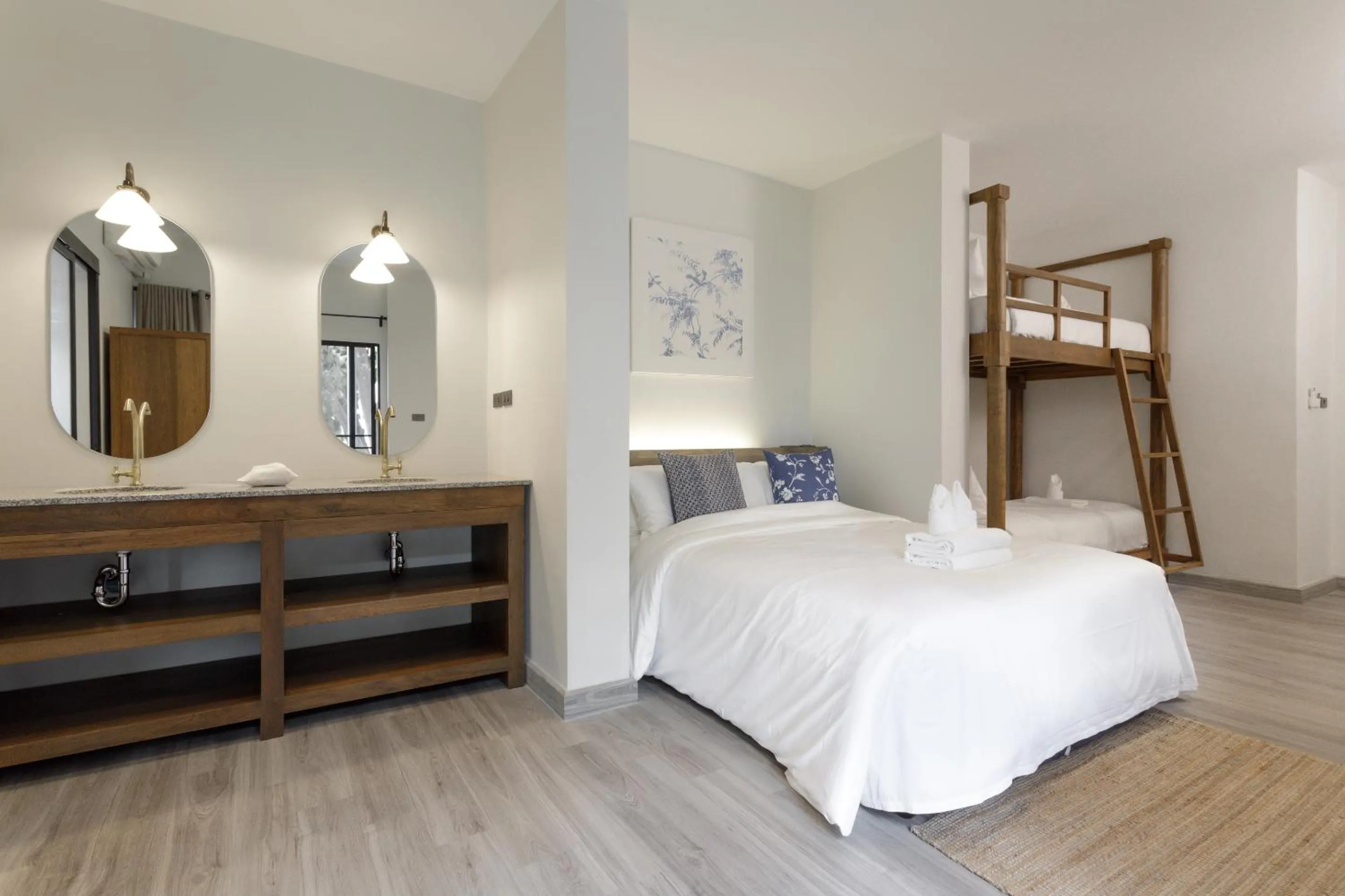 Quadruple Room with Bath Tub in The Locals Chiang Mai