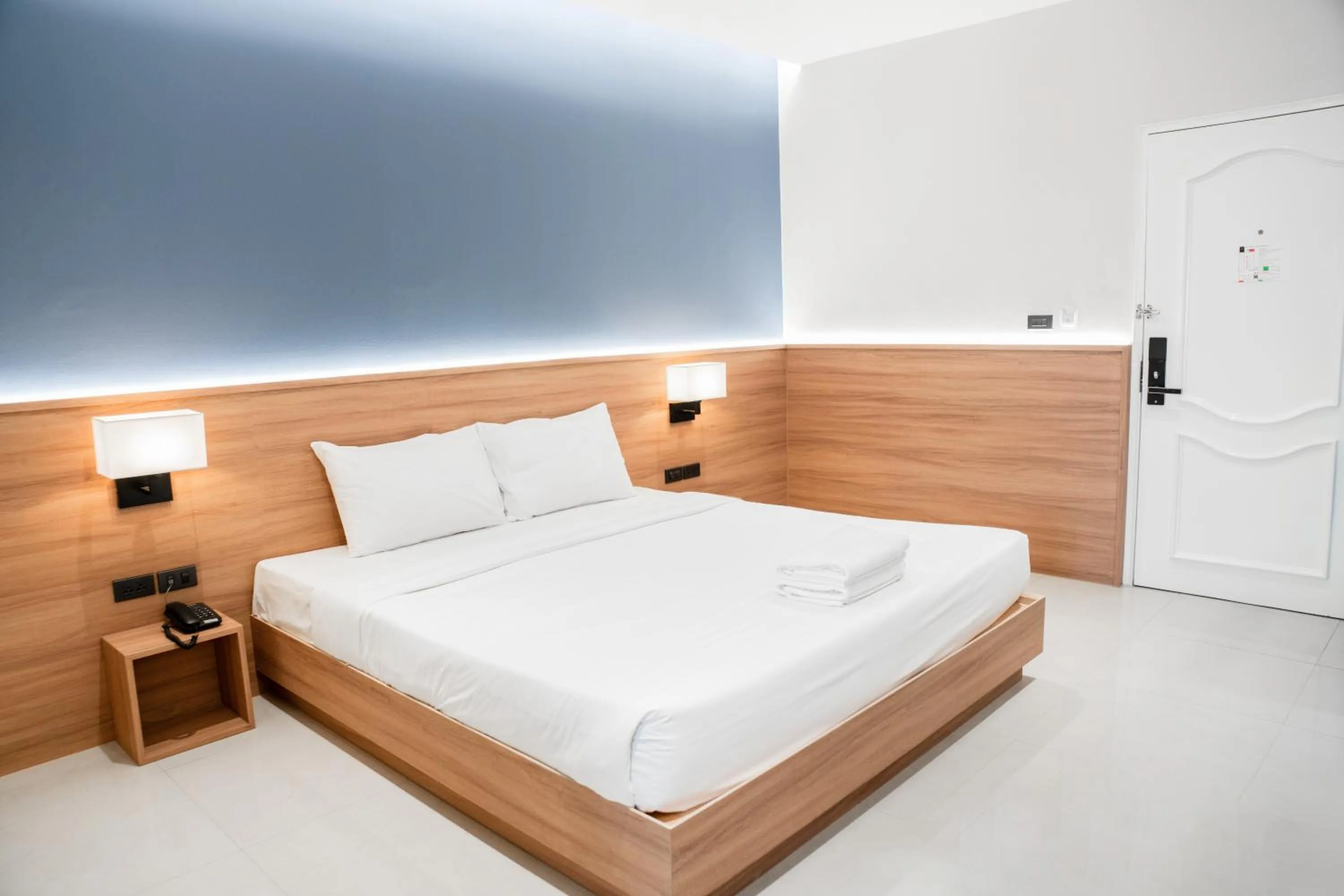 Superior King Room in Sirin Hotel & Resident