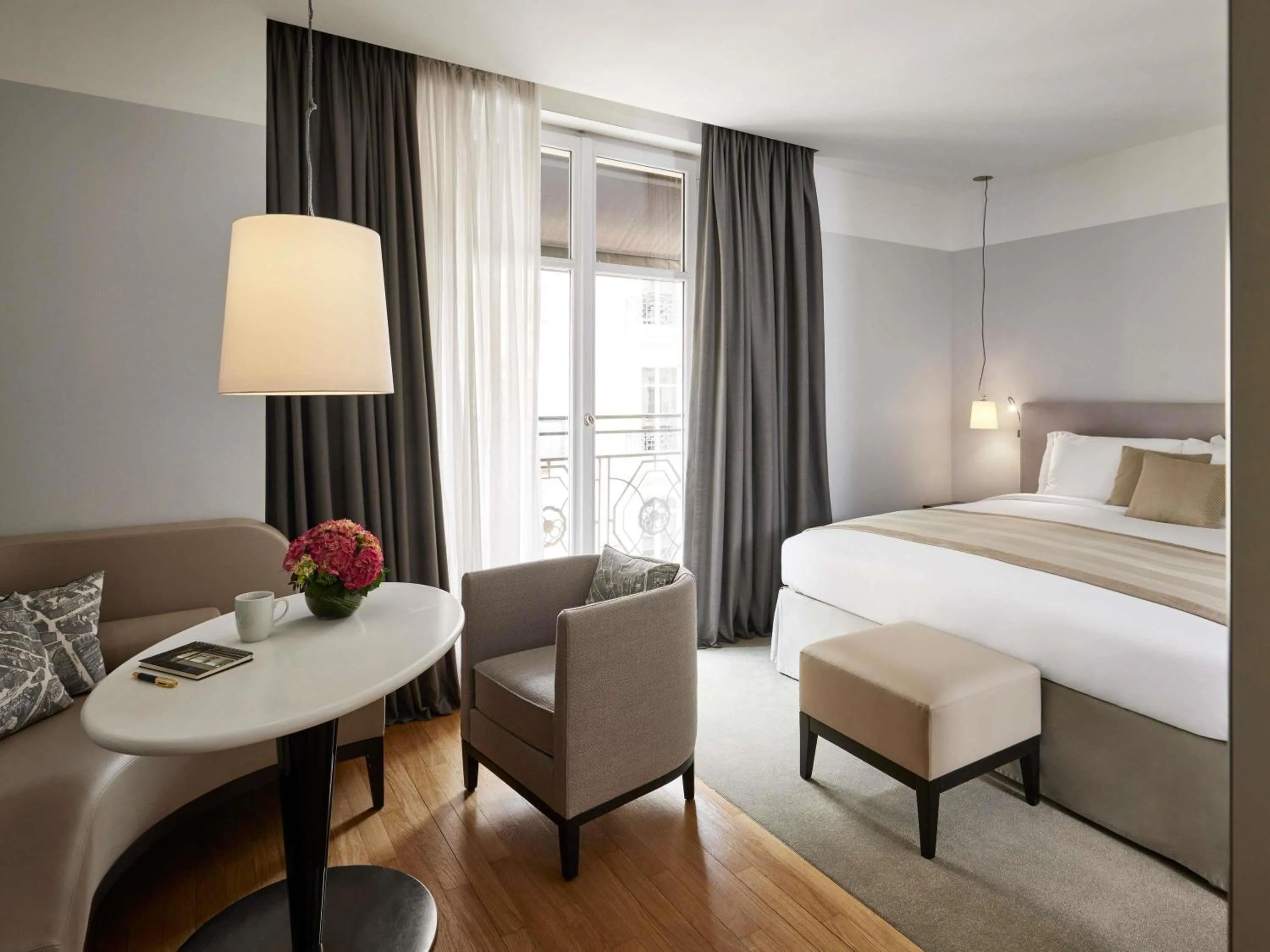 Junior Suite in Sofitel Paris Arc De Triomphe
