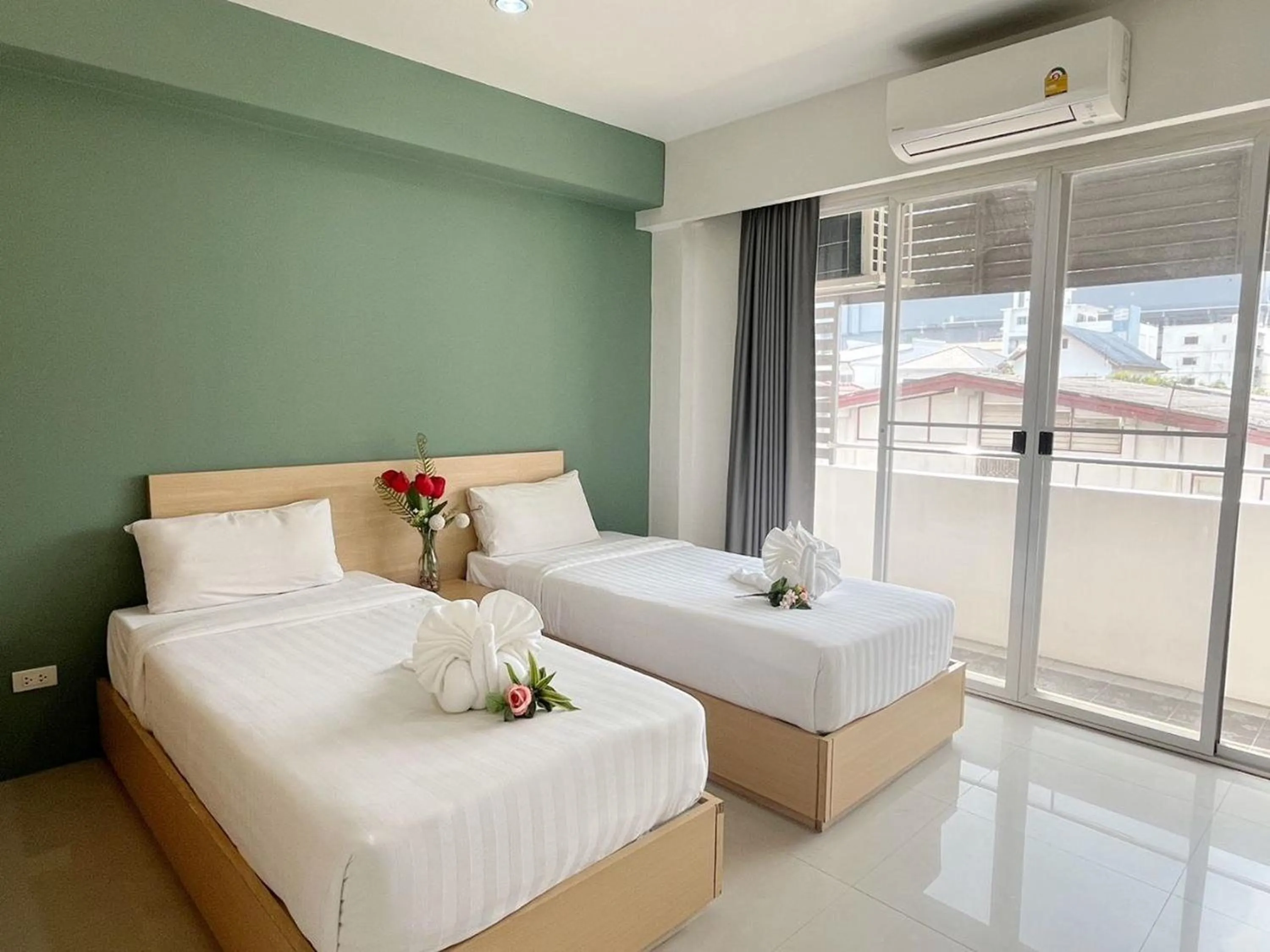 Twin Room in Ruan Plaisoi Apartment