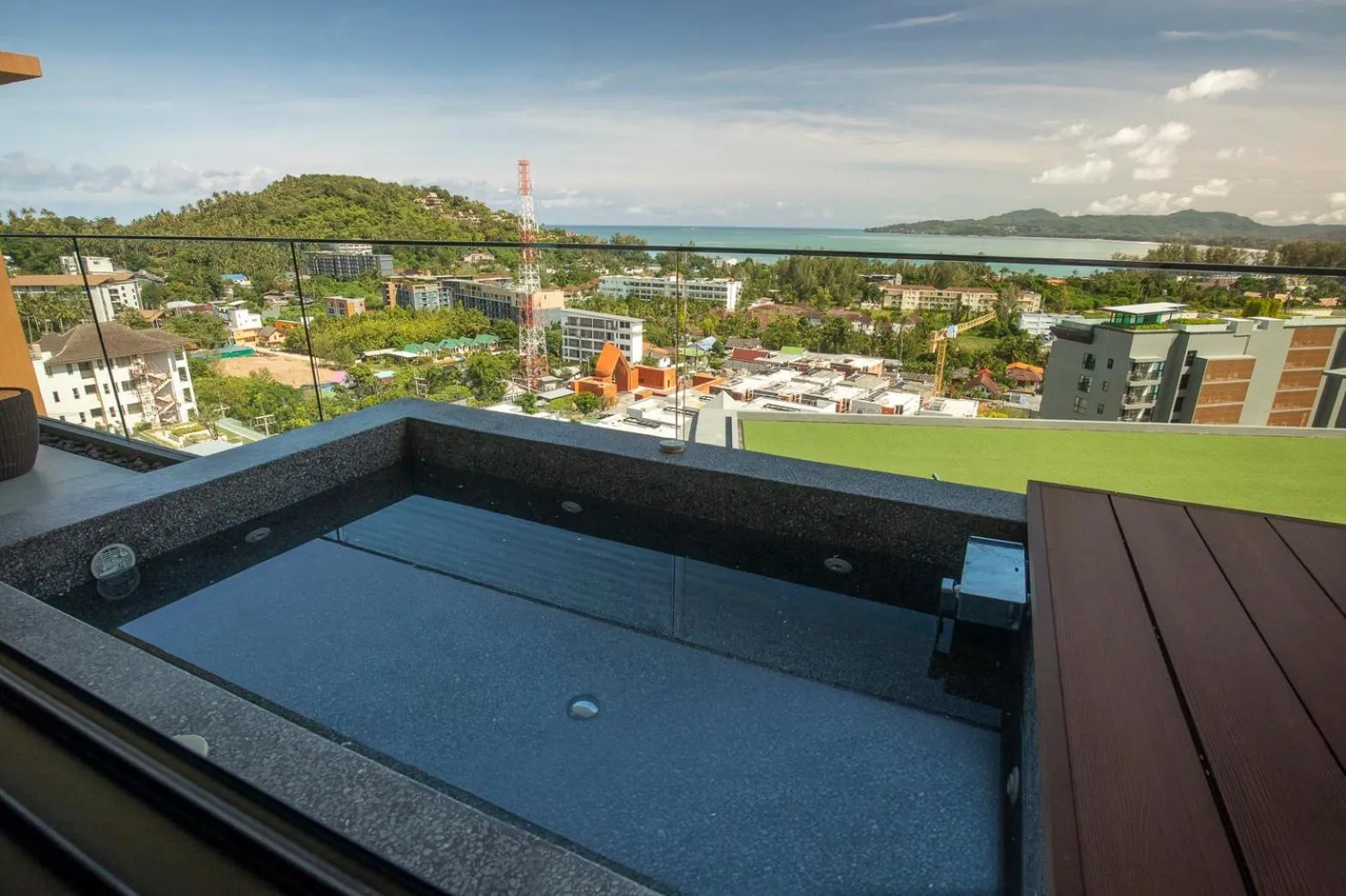 Grande 2 Bedroom Suite Ocean View with Jacuzzi in Mida Grande Resort Phuket Official Account