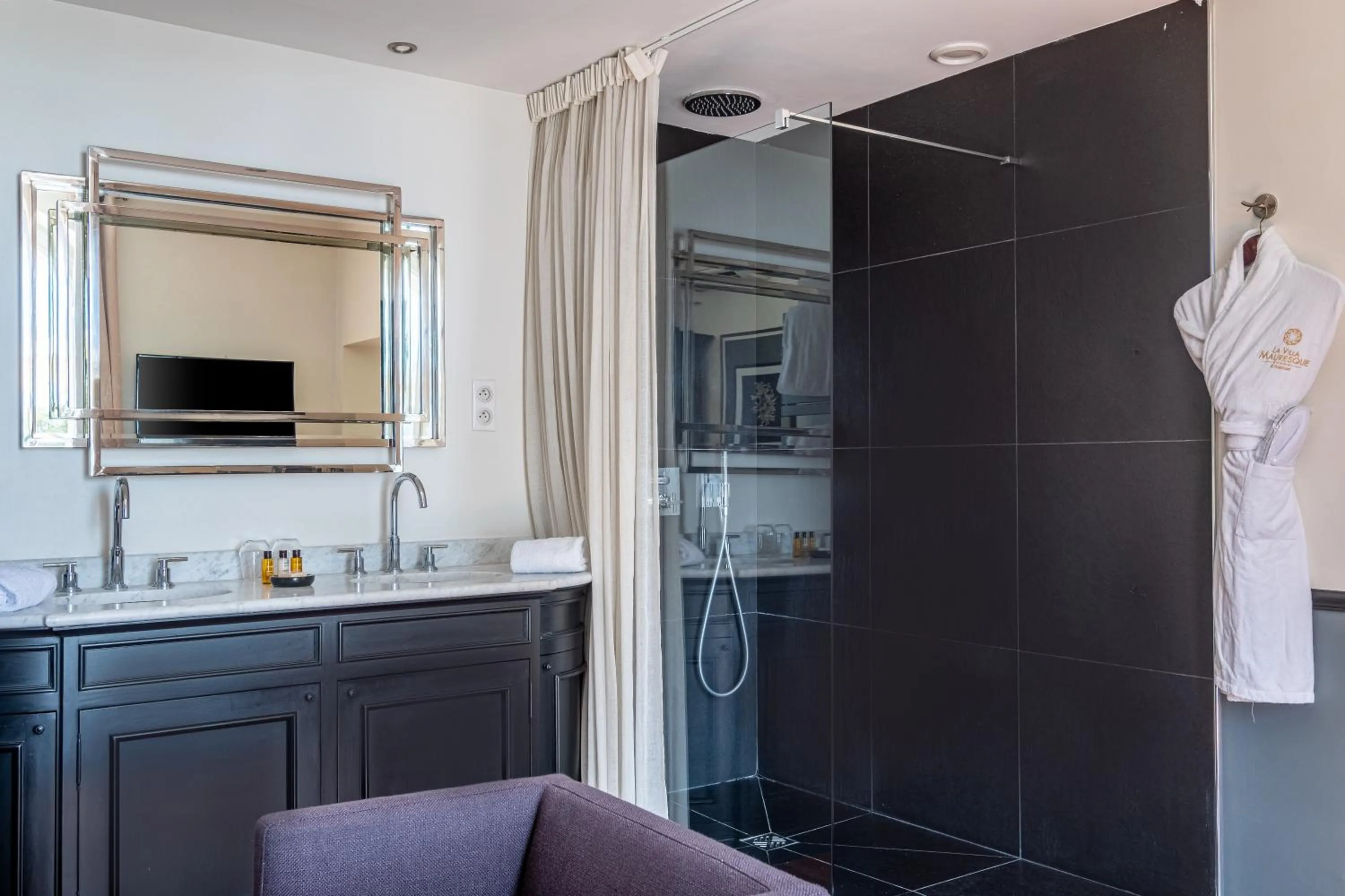 Double Room with Balcony and Sea View in La Villa Mauresque