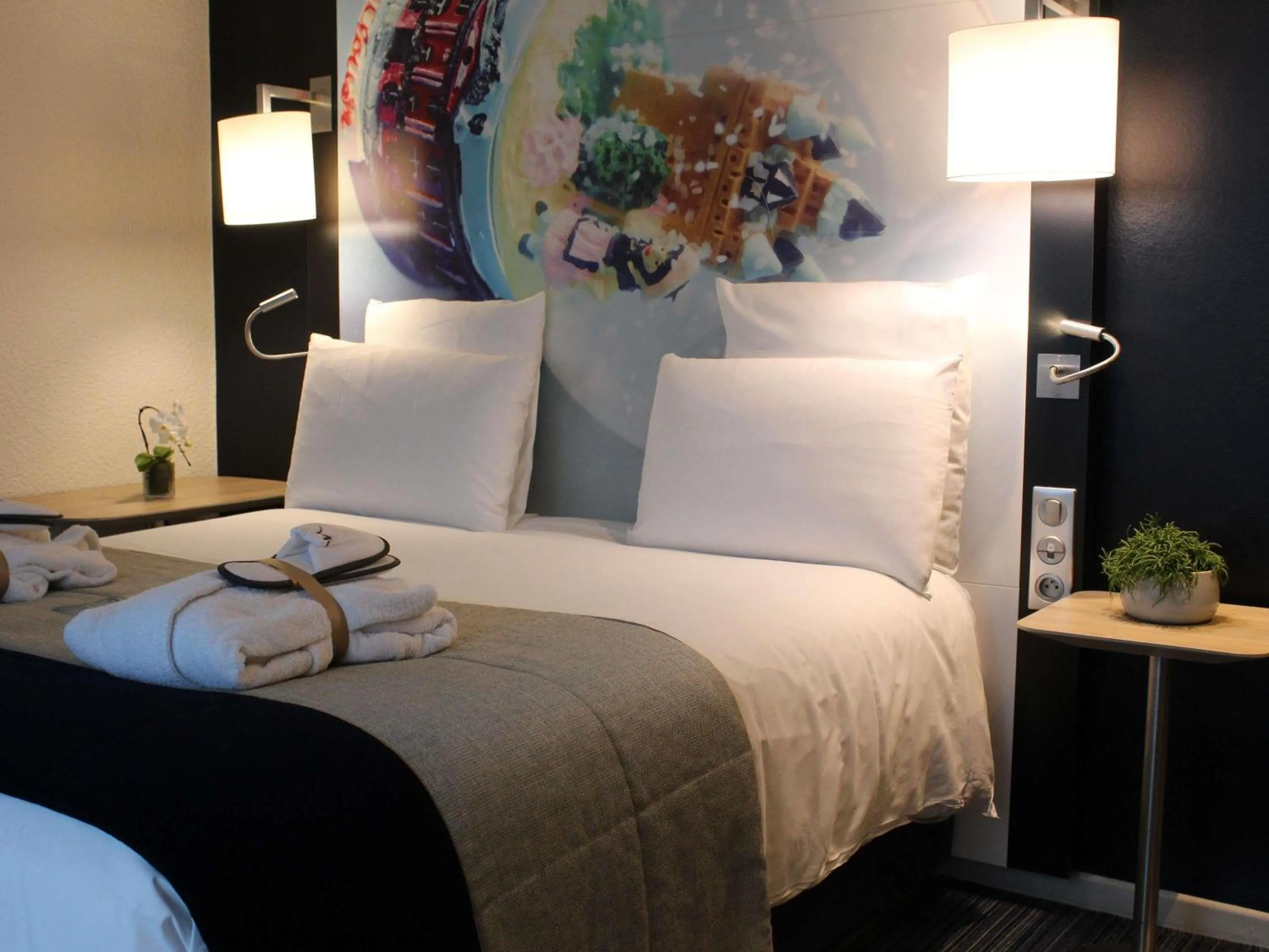 Privilege Apartment with 1 Double Bed and Sofa  in Mercure Toulouse Centre Saint-Georges